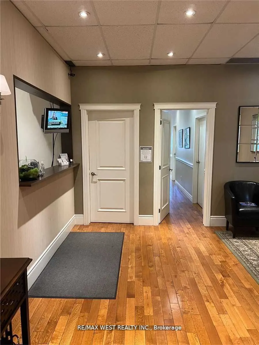 1170 Dundas Street W, #16