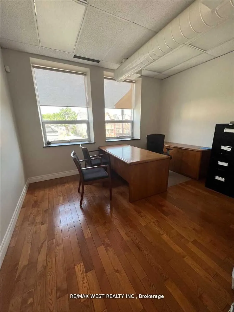 1170 Dundas Street W, #16