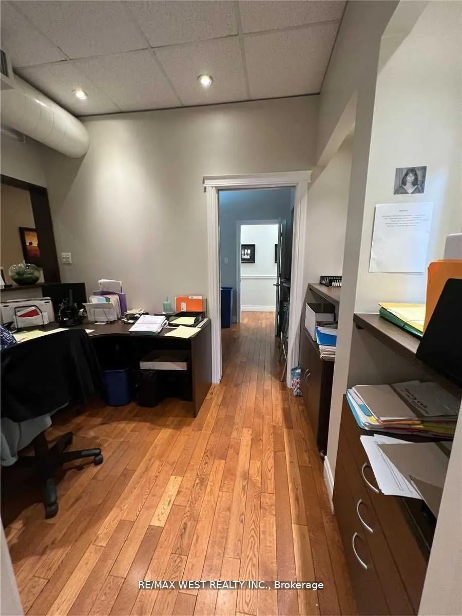 1170 Dundas Street W, #16