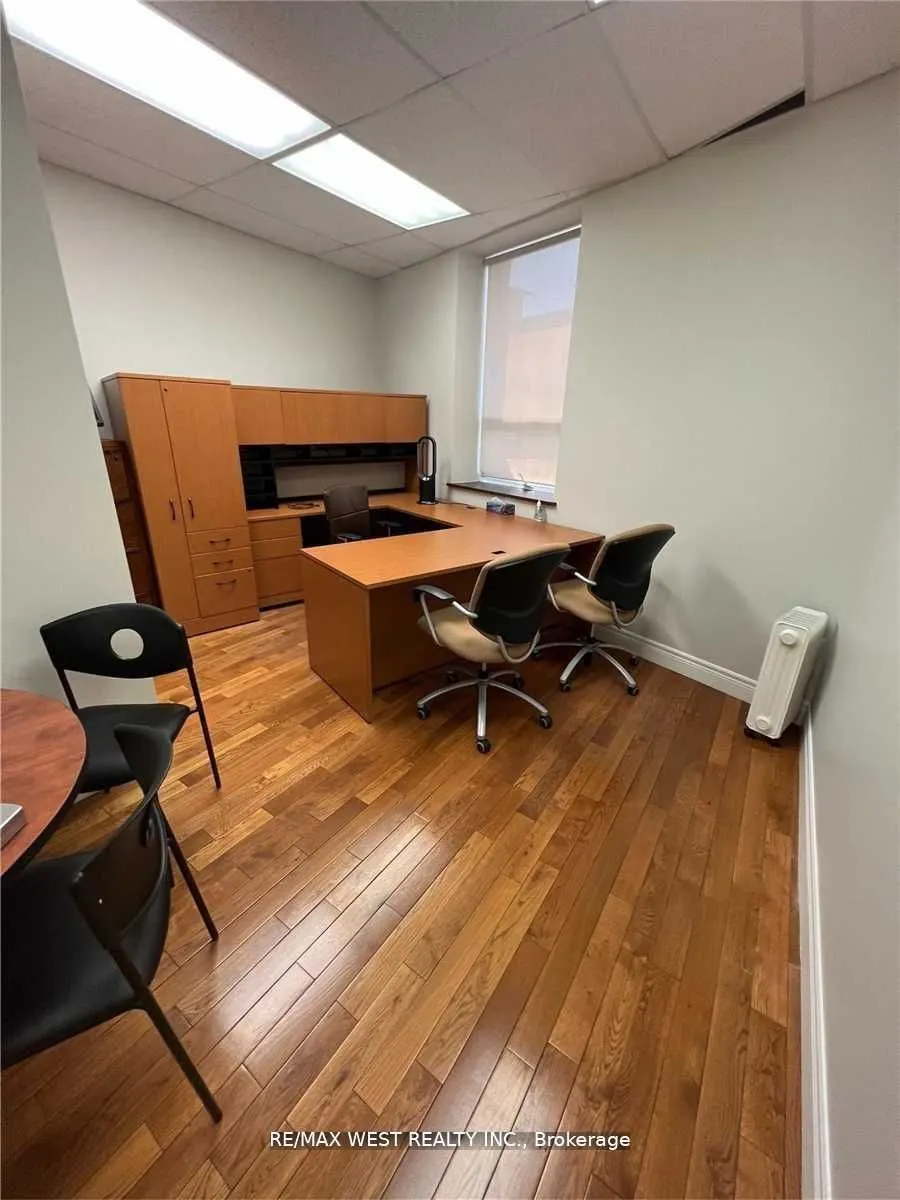 1170 Dundas Street W, #16