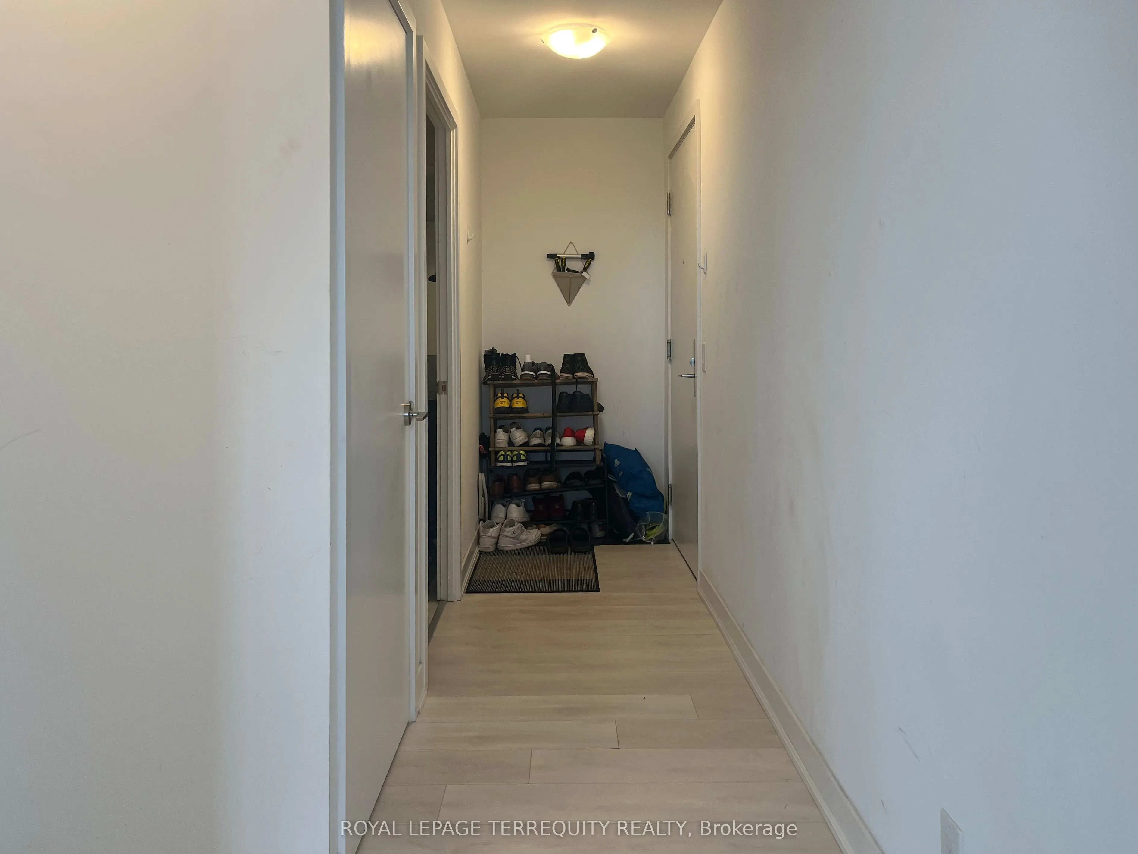 120 Parliament Street, #1405