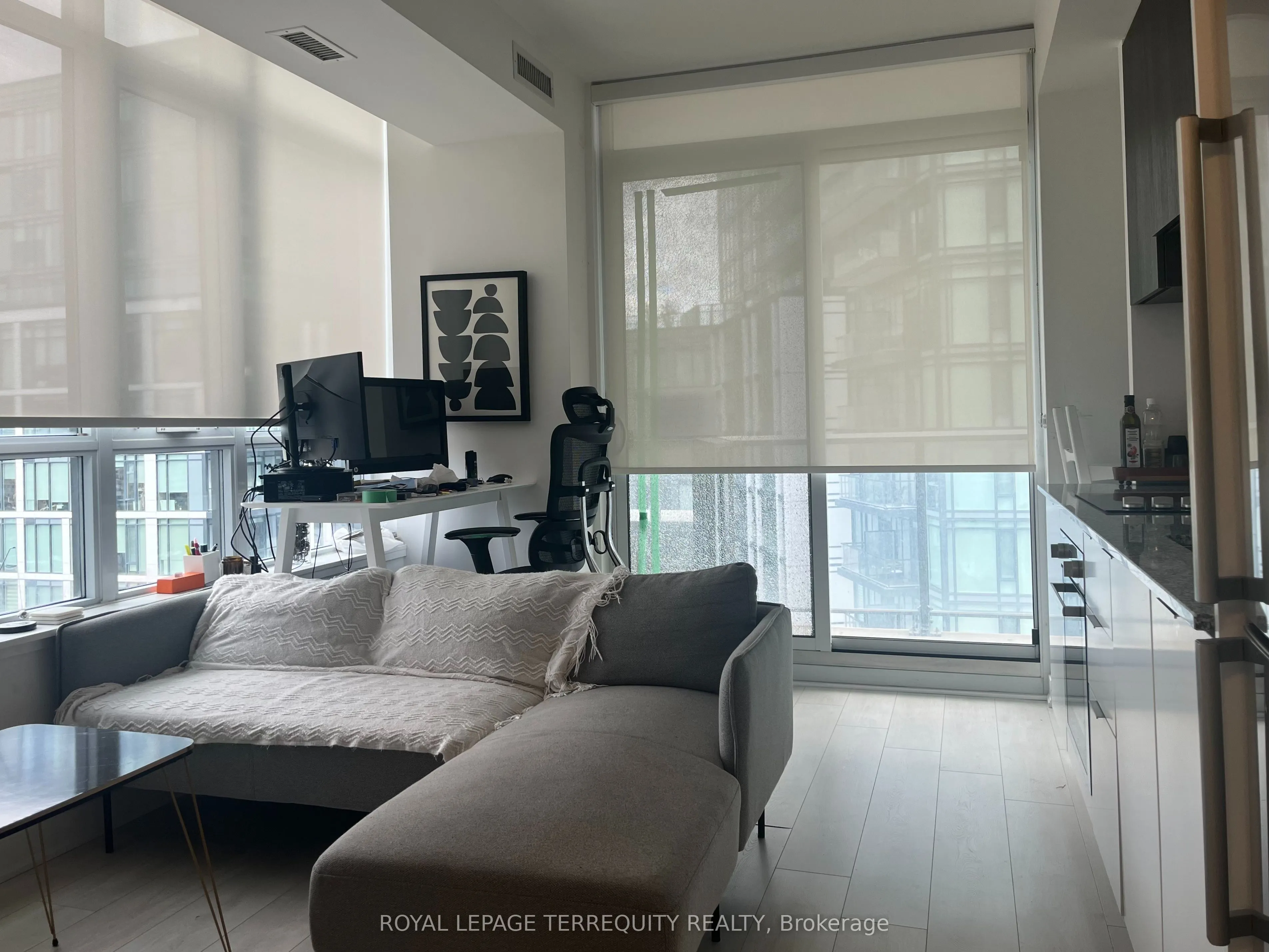 120 Parliament Street, #1405