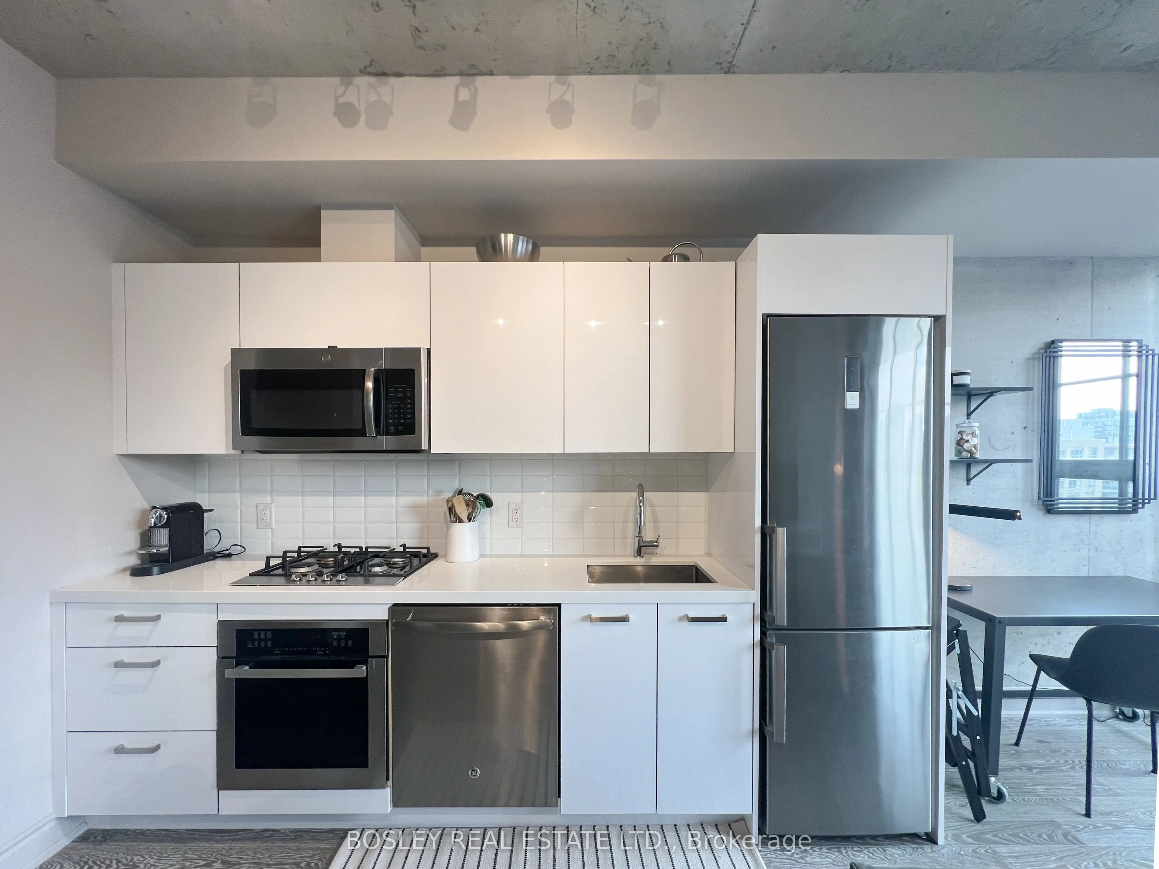 608 Richmond Street W #709