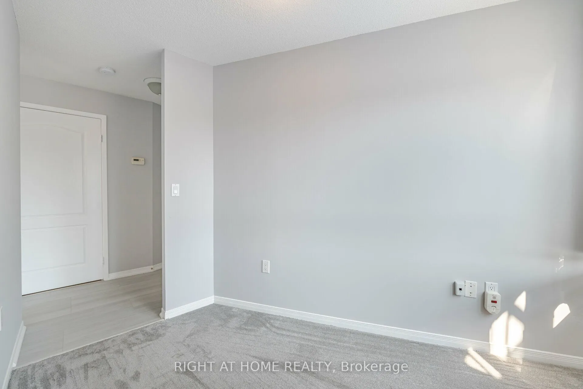 1387 Bayview Avenue, #306