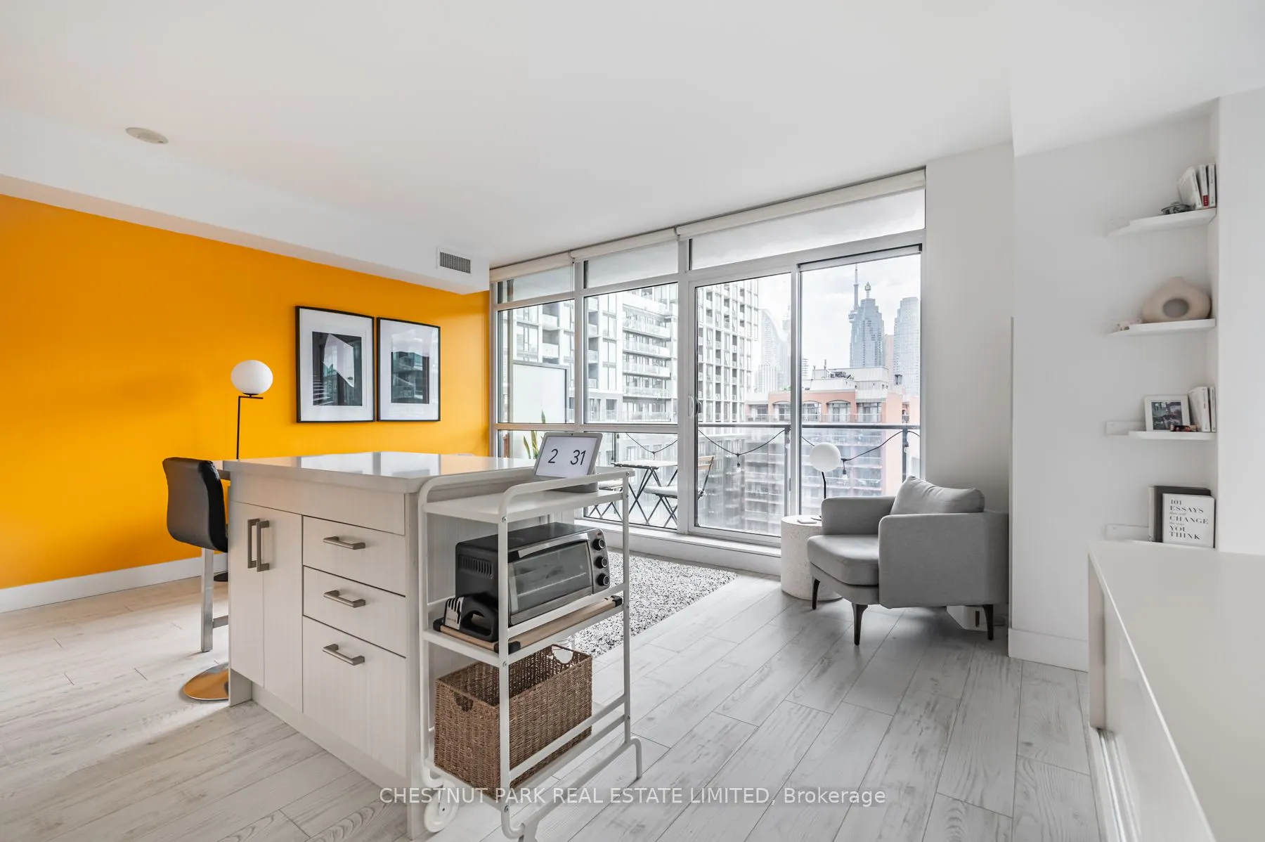 39 Sherbourne Street, #907