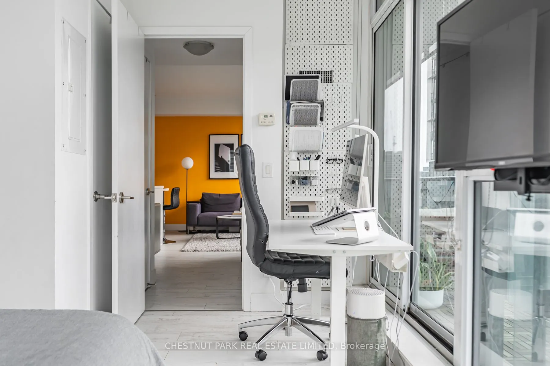 39 Sherbourne Street, #907