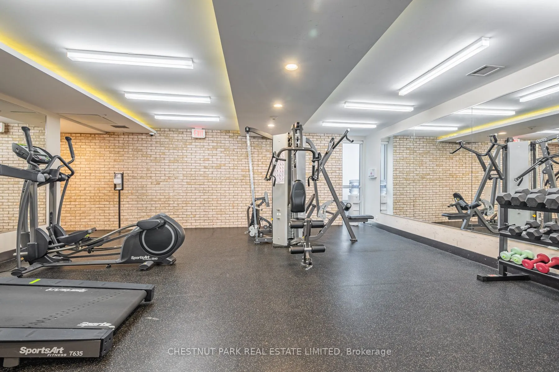 39 Sherbourne Street, #907