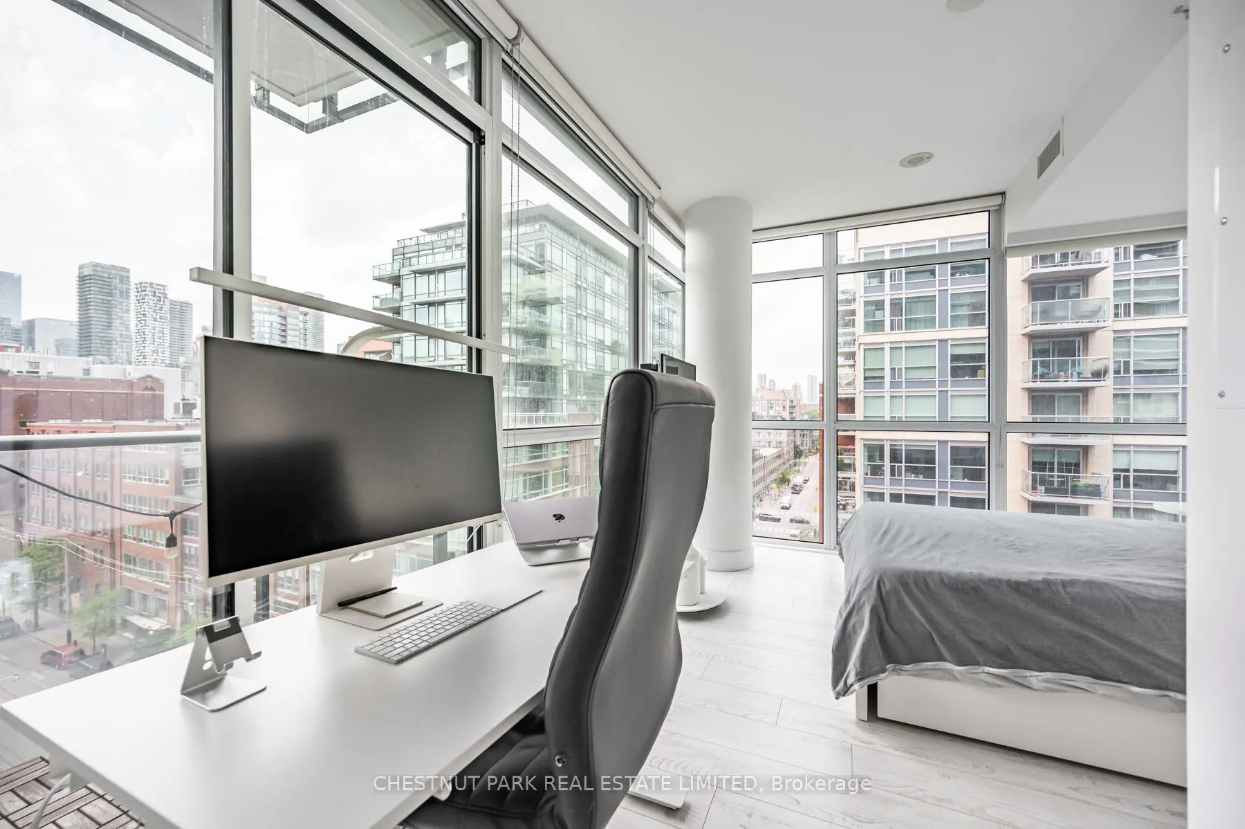 39 Sherbourne Street, #907