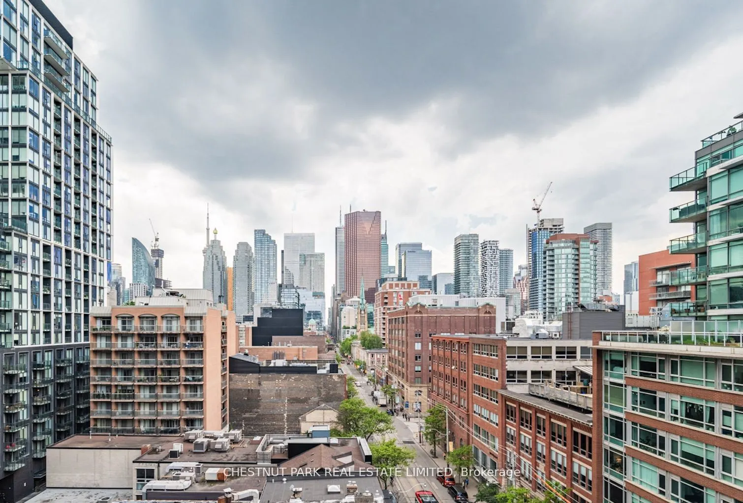 39 Sherbourne Street, #907