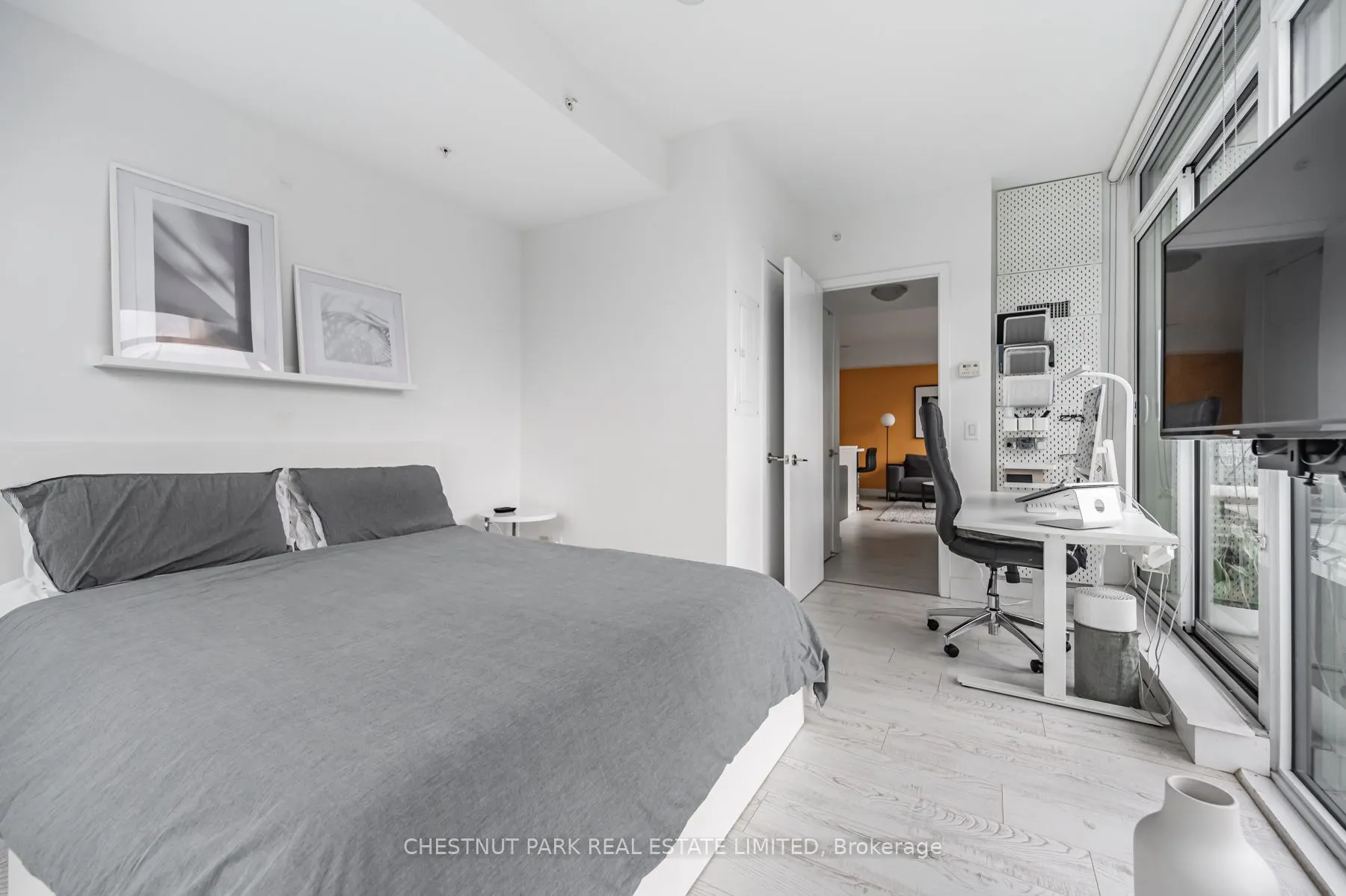 39 Sherbourne Street, #907