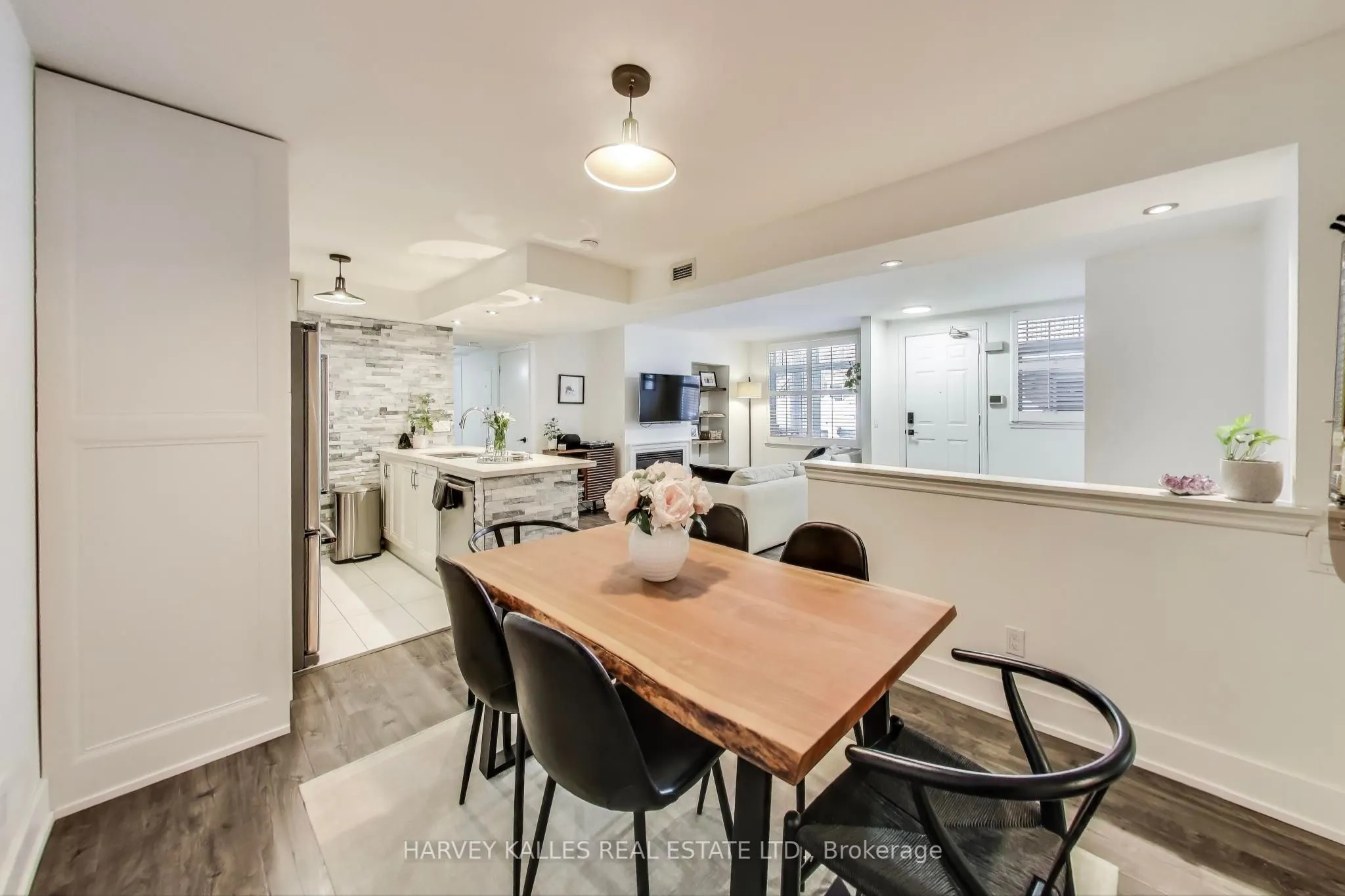 85 Lillian Street, #10