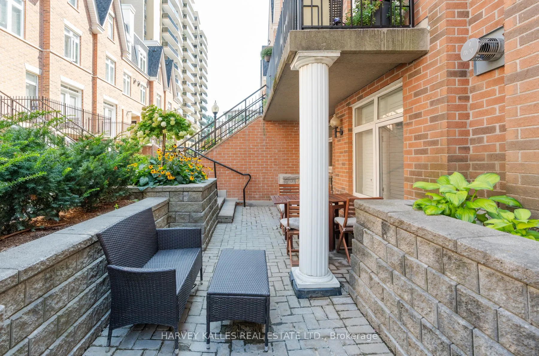 85 Lillian Street, #10