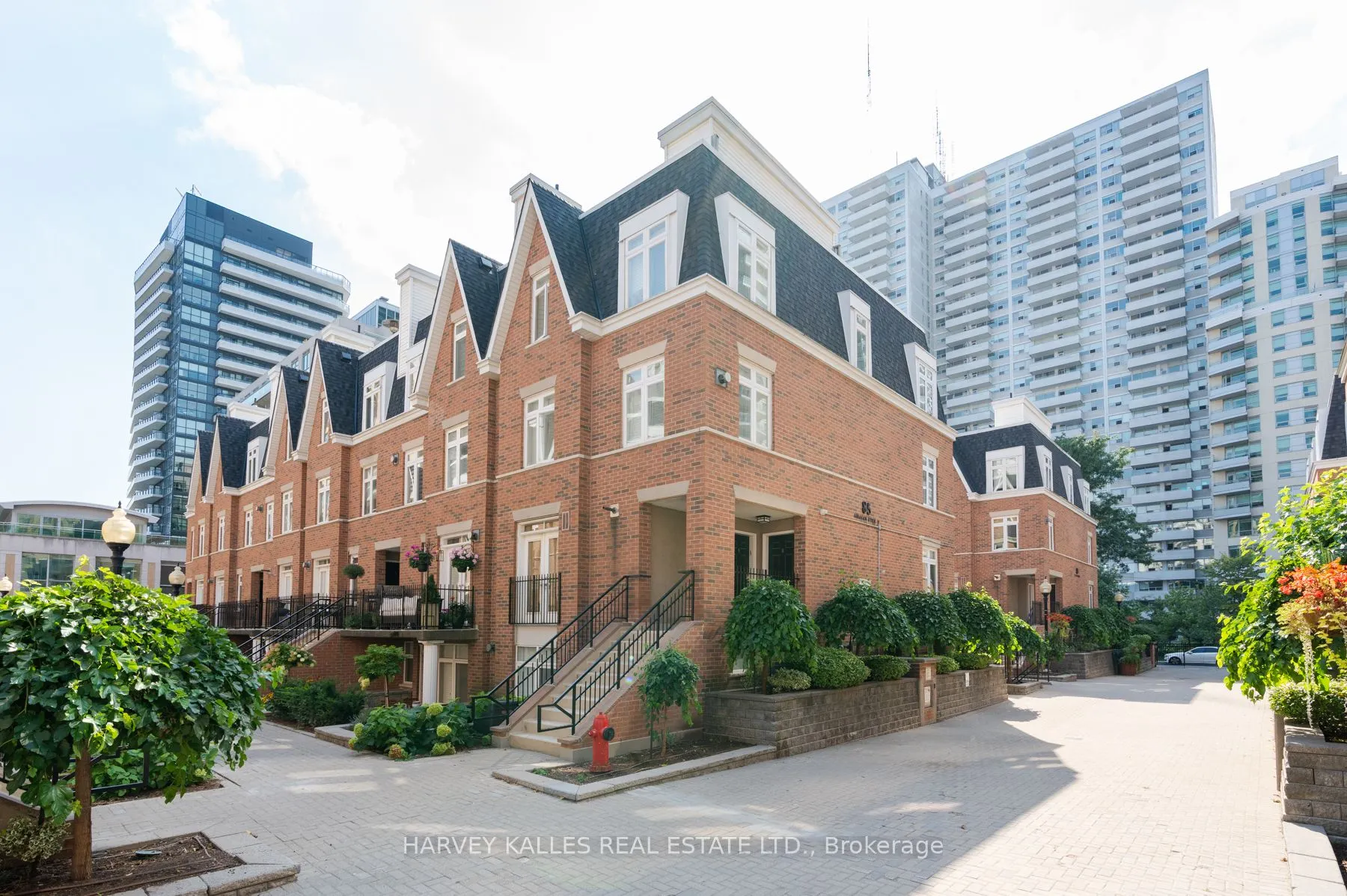 85 Lillian Street, #10