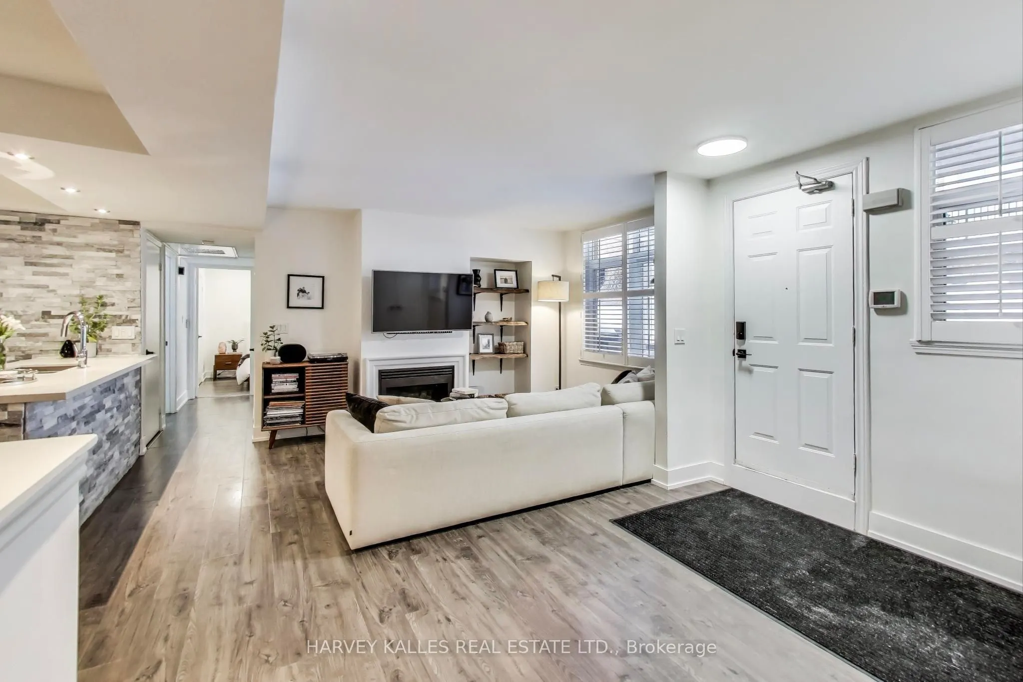 85 Lillian Street, #10