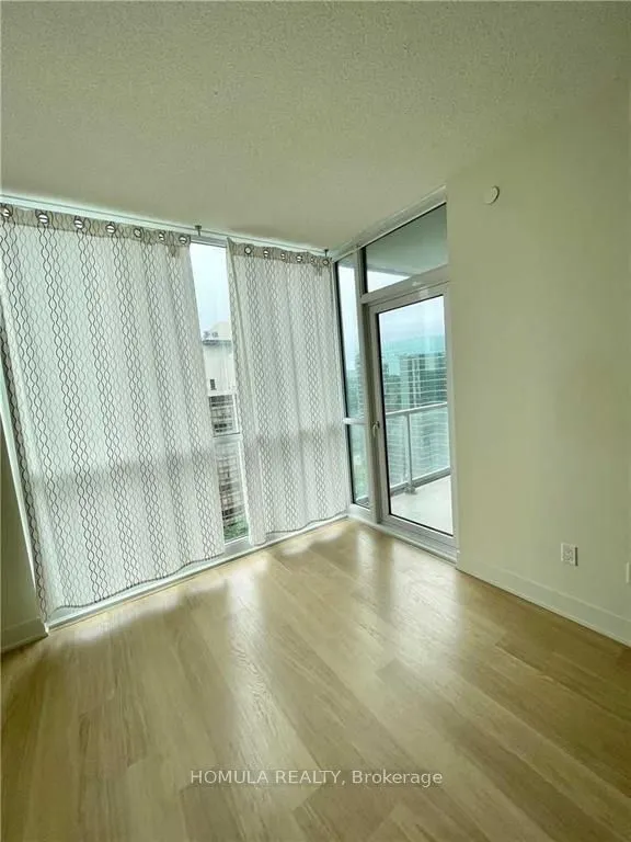 88 Sheppard Avenue E, #1510