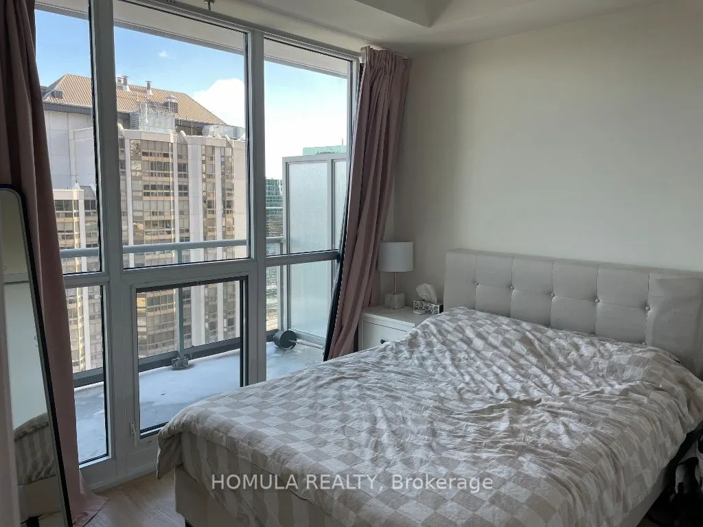 88 Sheppard Avenue E, #1510