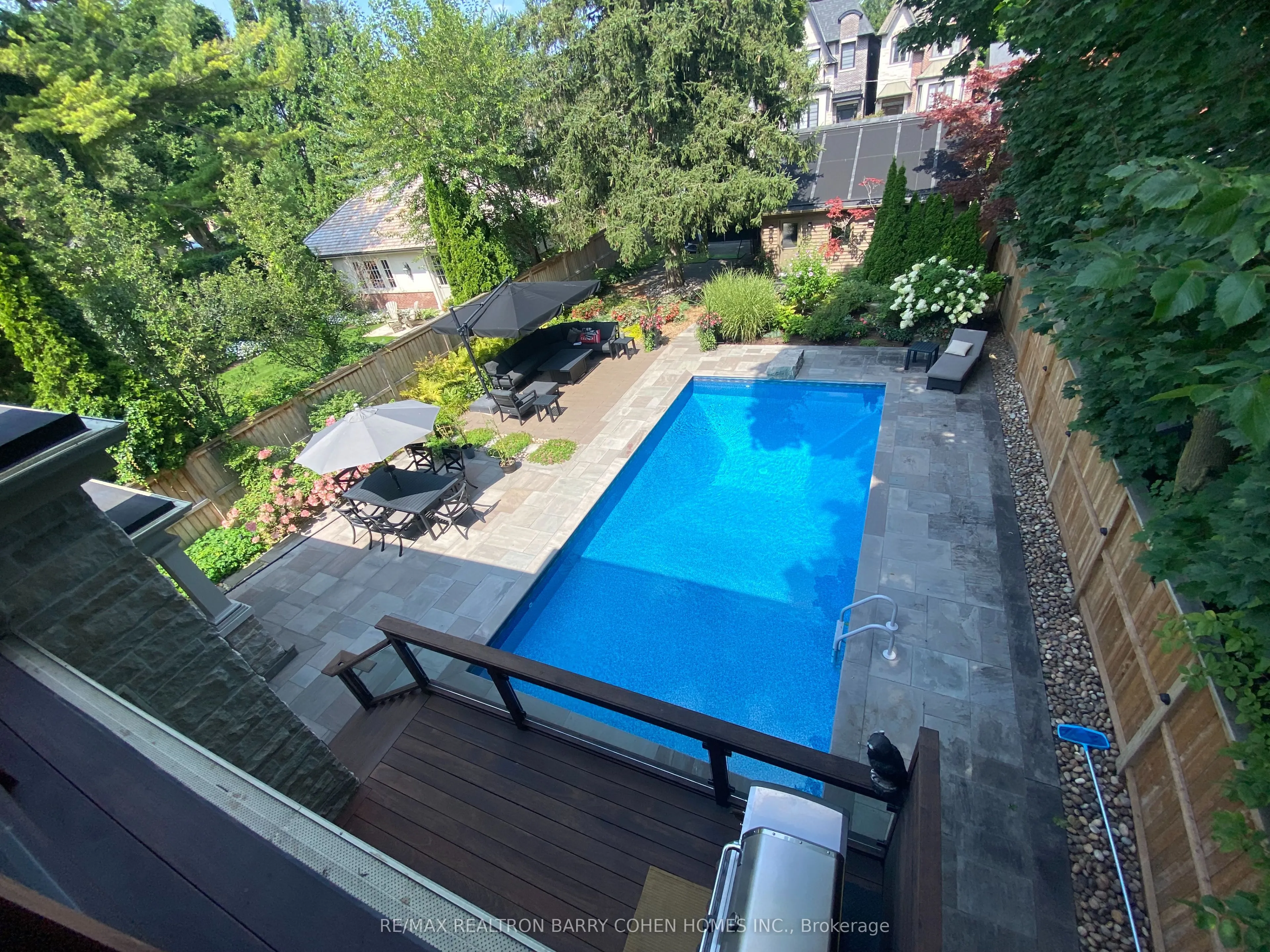 72 Teddington Park Avenue