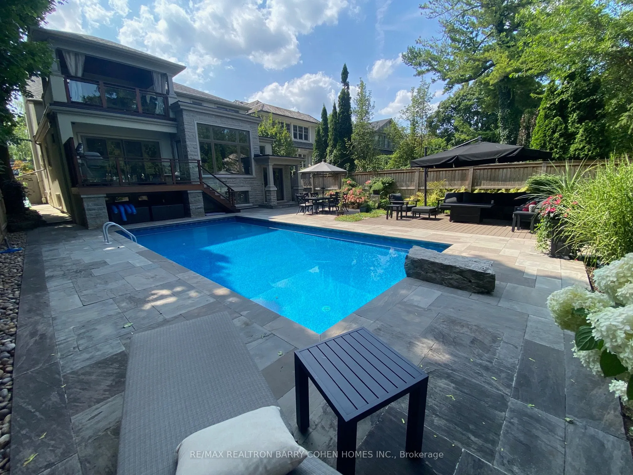 72 Teddington Park Avenue