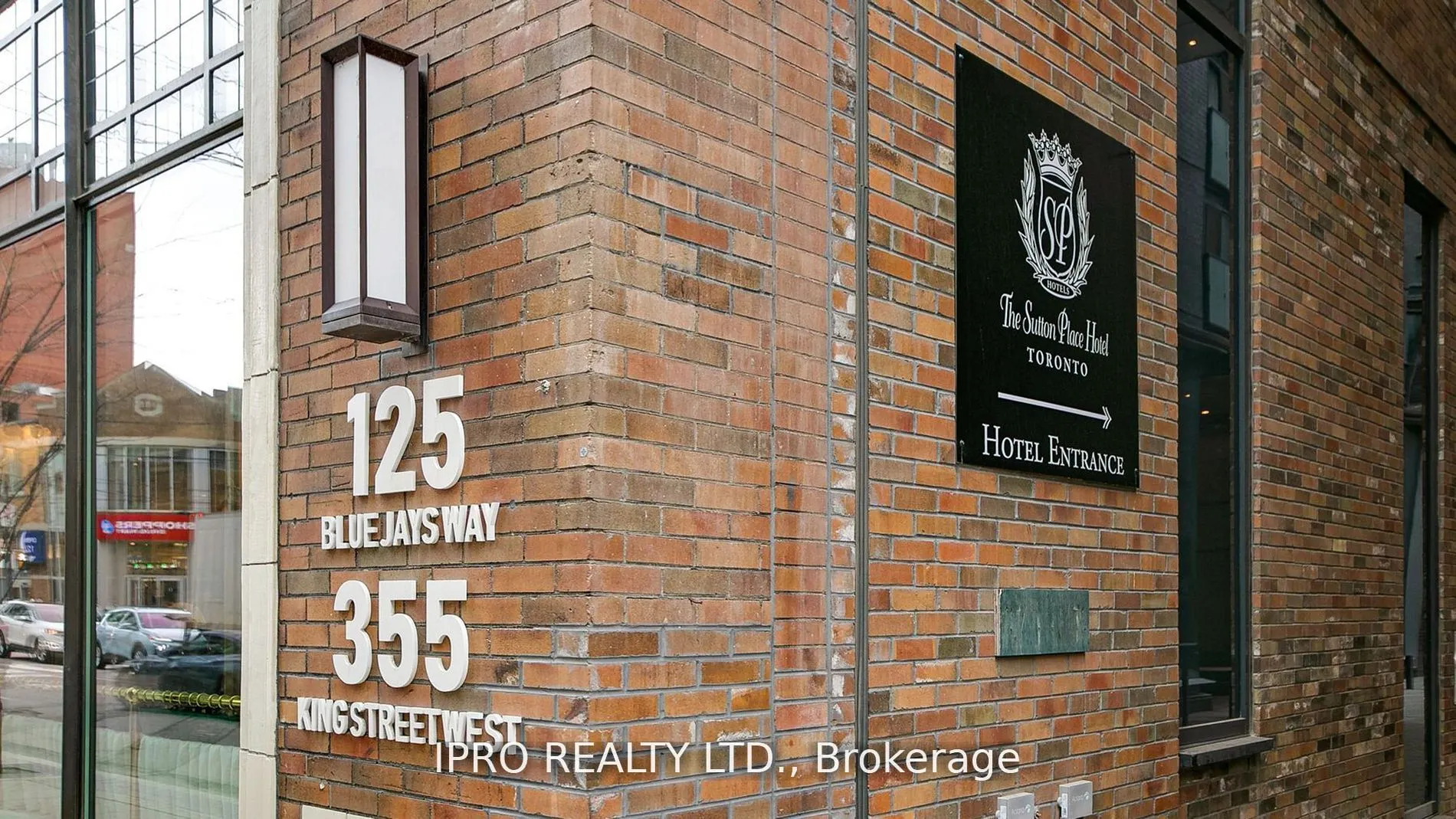 125 Blue Jays Way, #1905