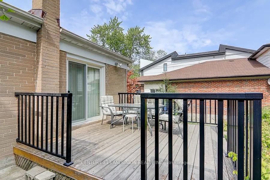 223 Willowdale Avenue