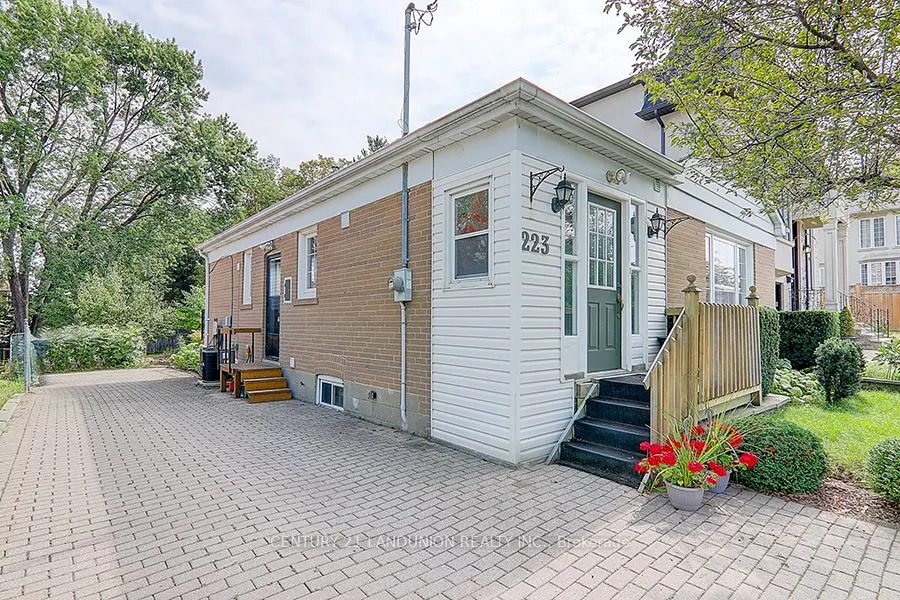 223 Willowdale Avenue