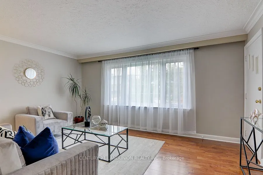 223 Willowdale Avenue