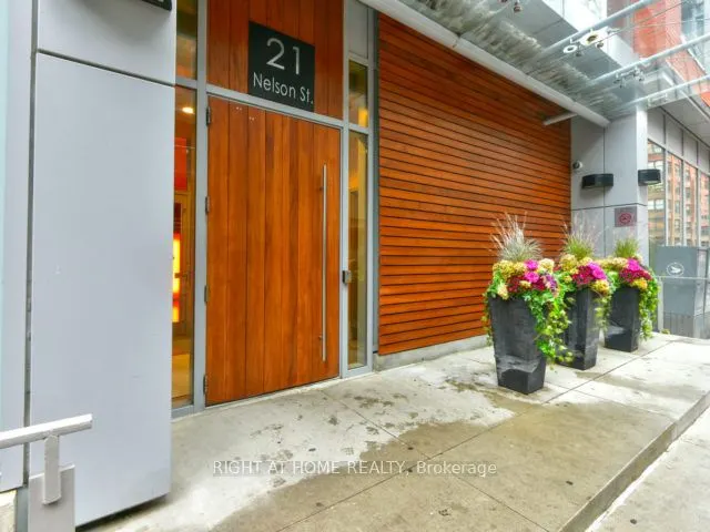 21 Nelson Street, #LPH02