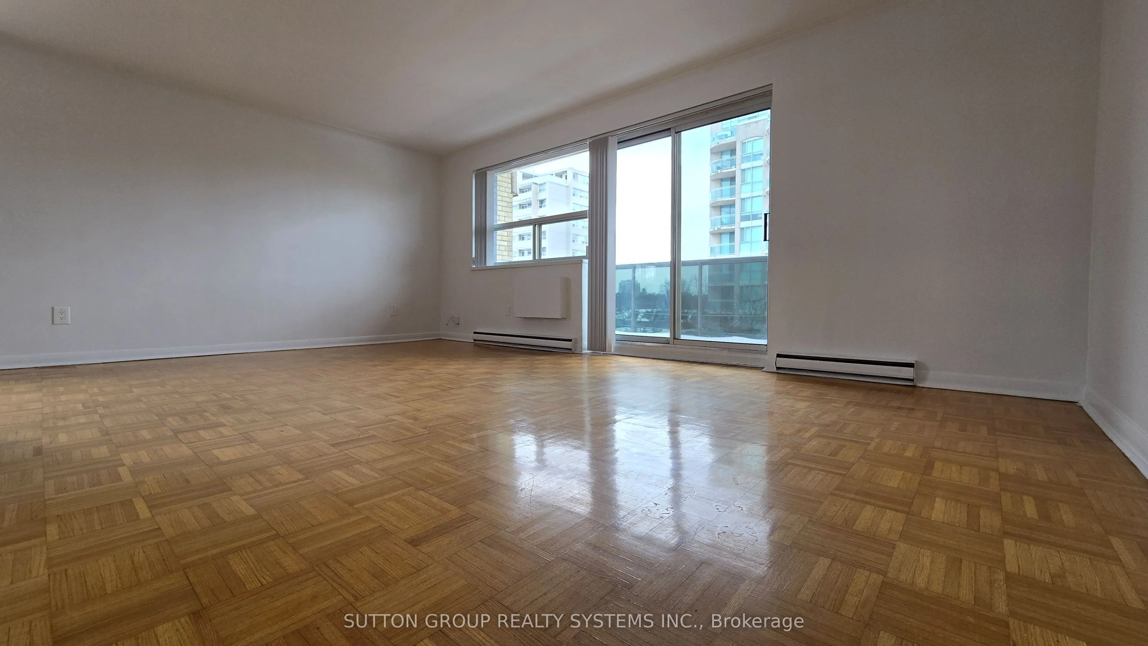 365 Eglinton Avenue E, #507