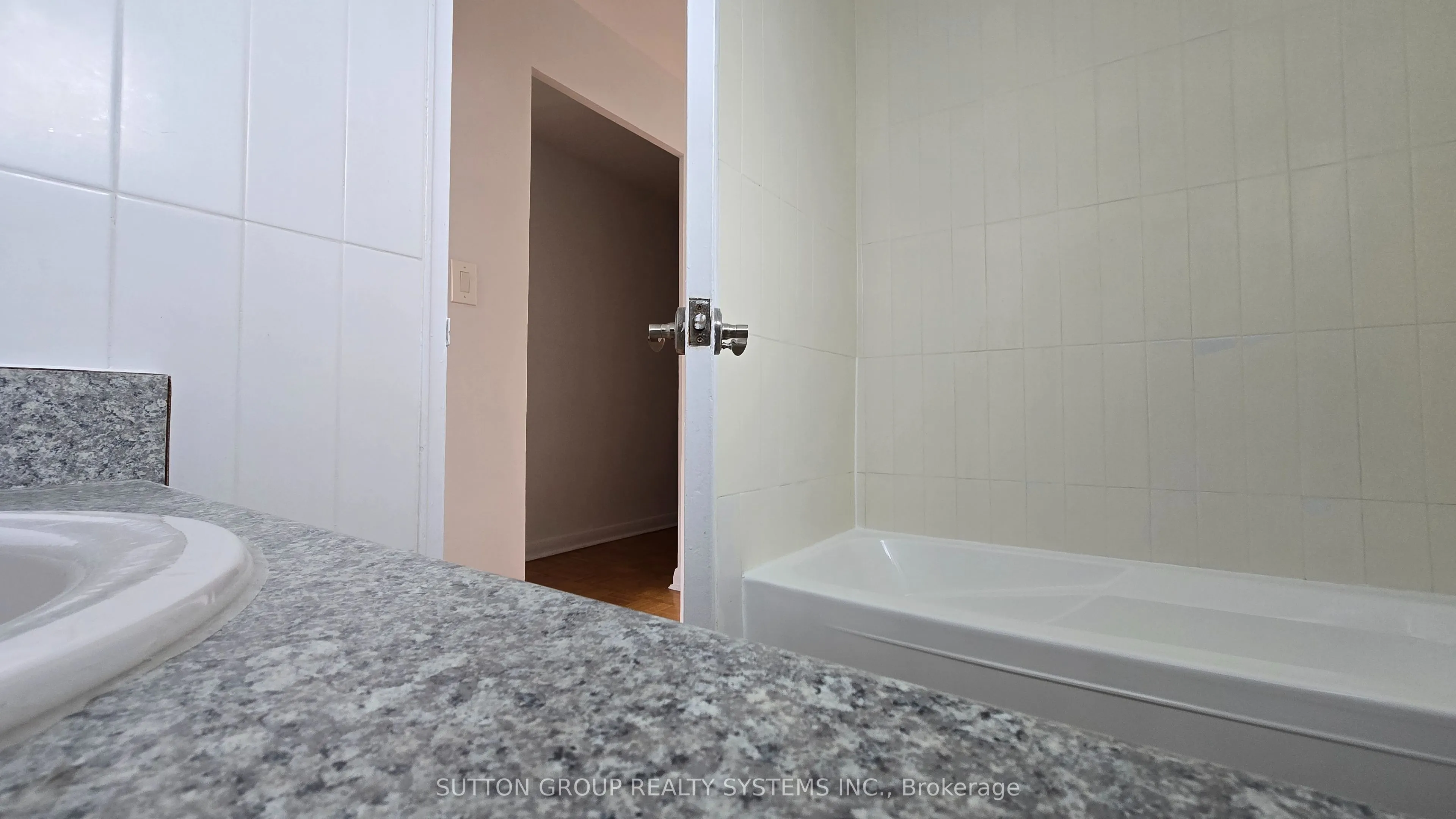 365 Eglinton Avenue E, #507