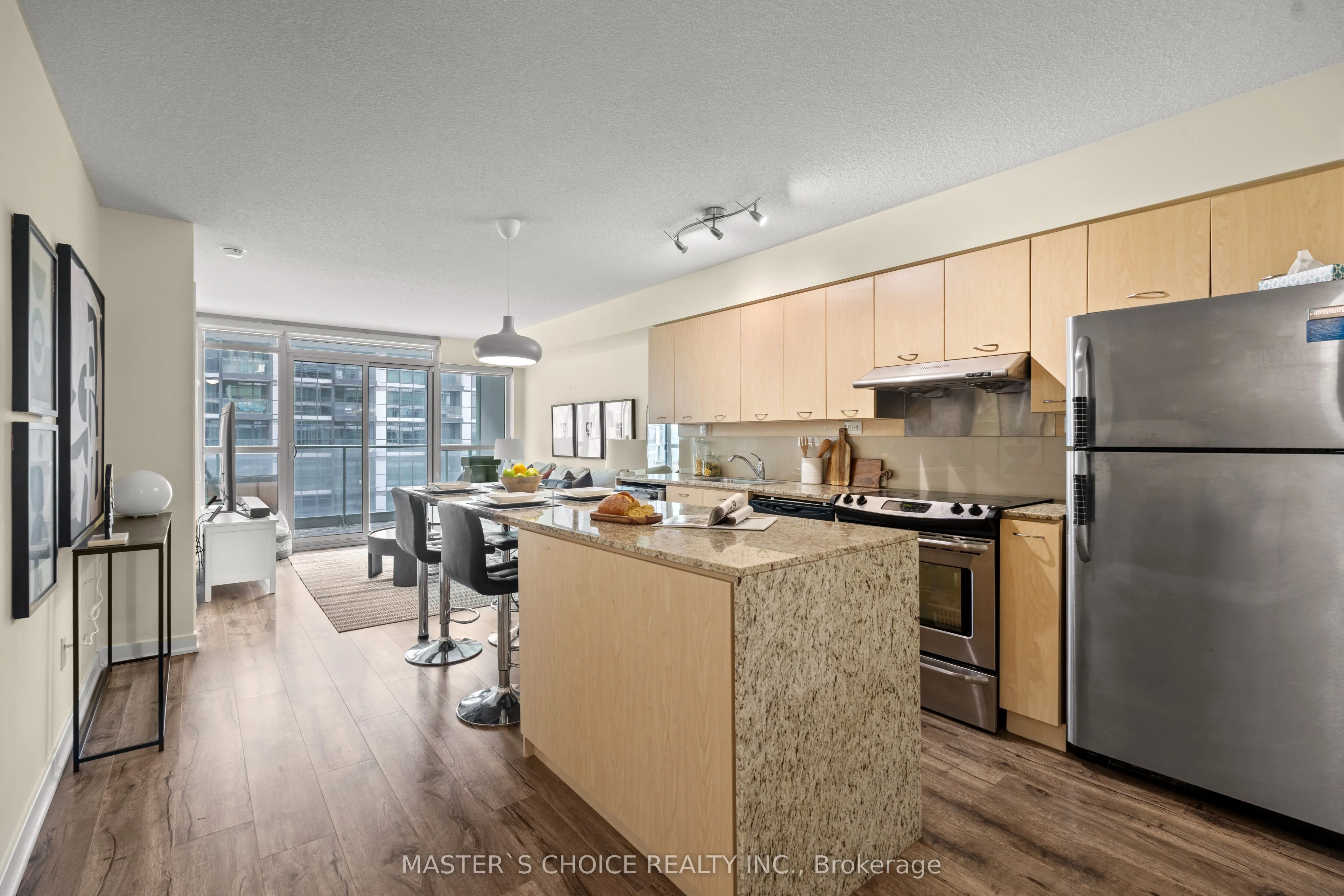 15 Singer Court, #912