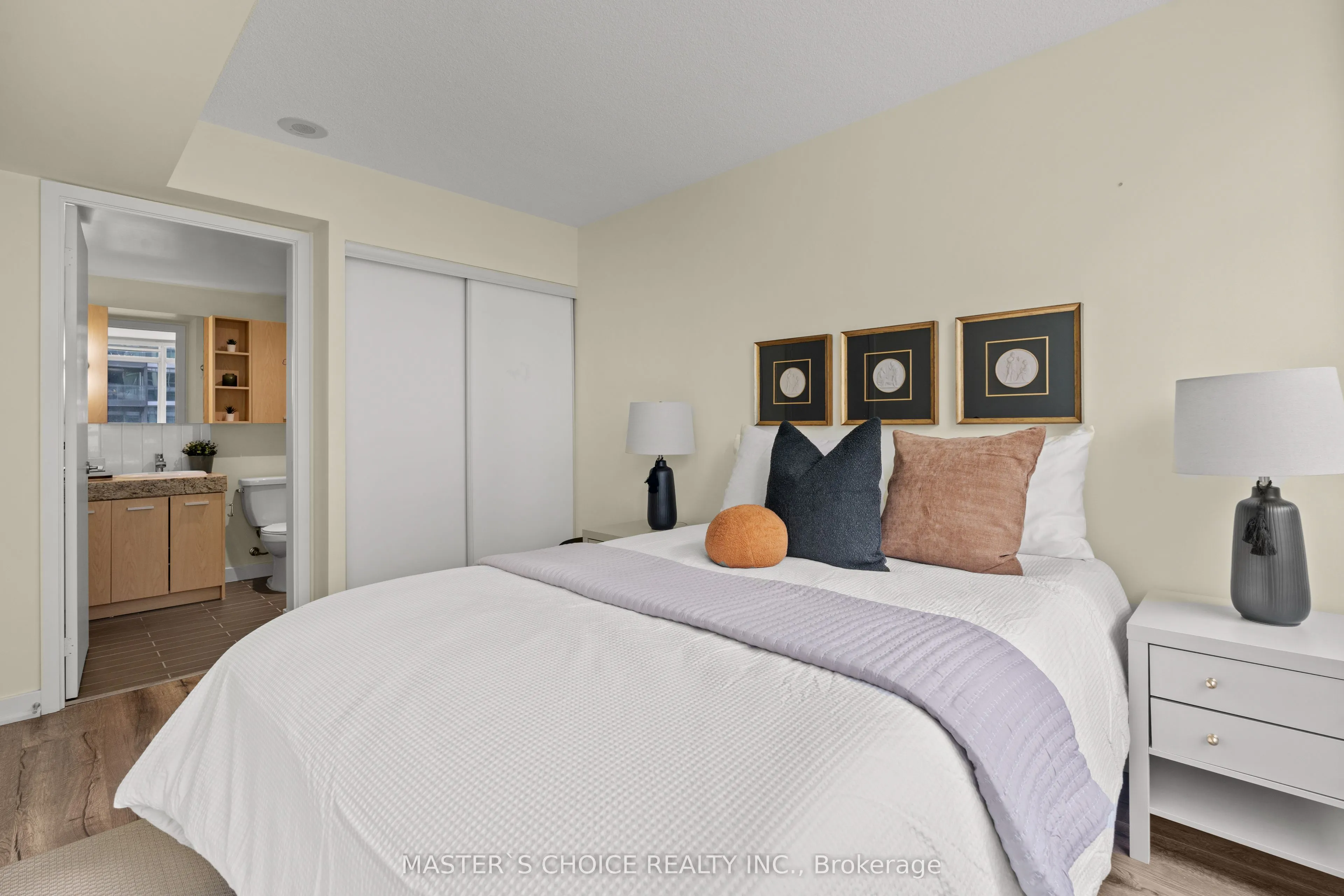 15 Singer Court, #912