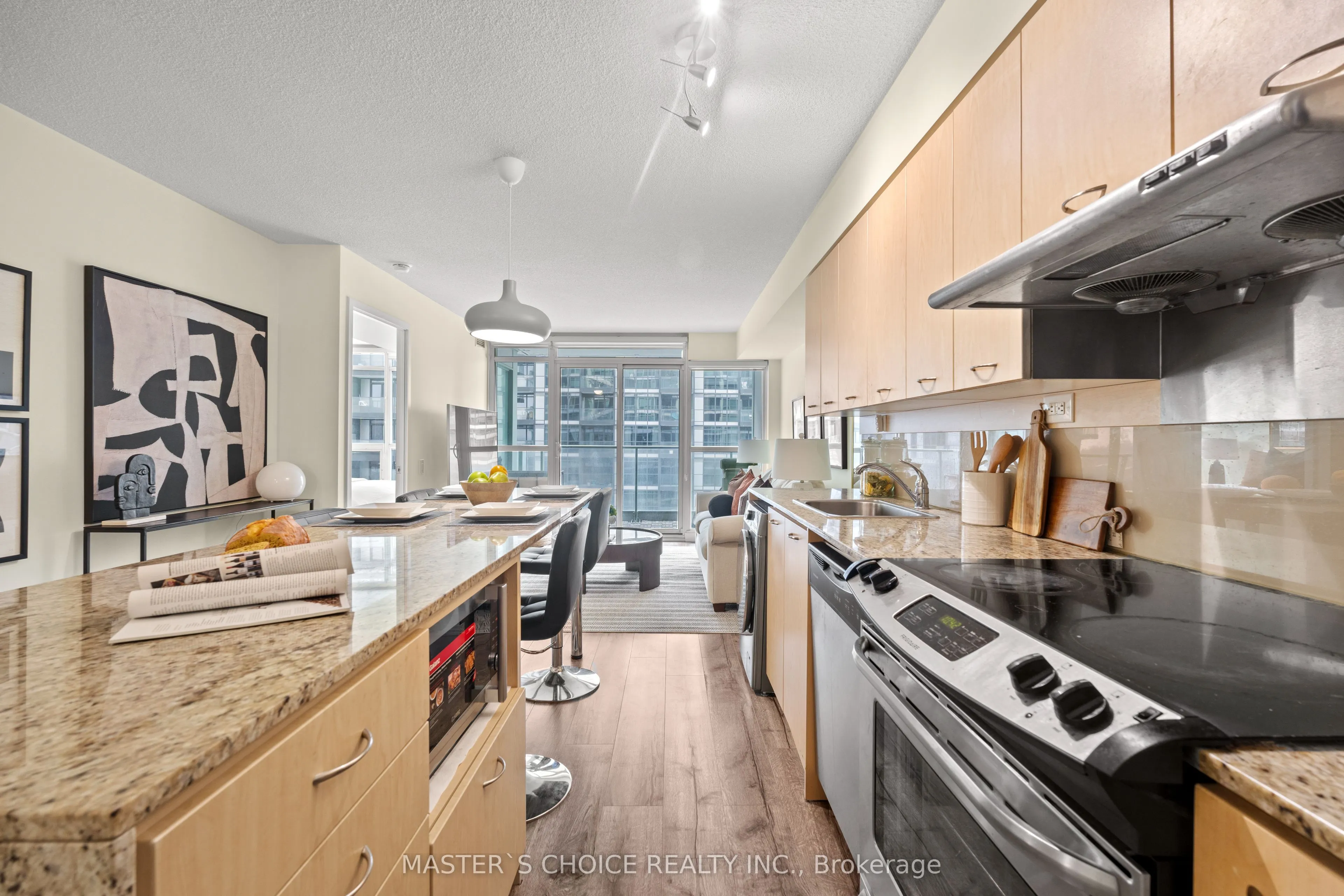 15 Singer Court, #912