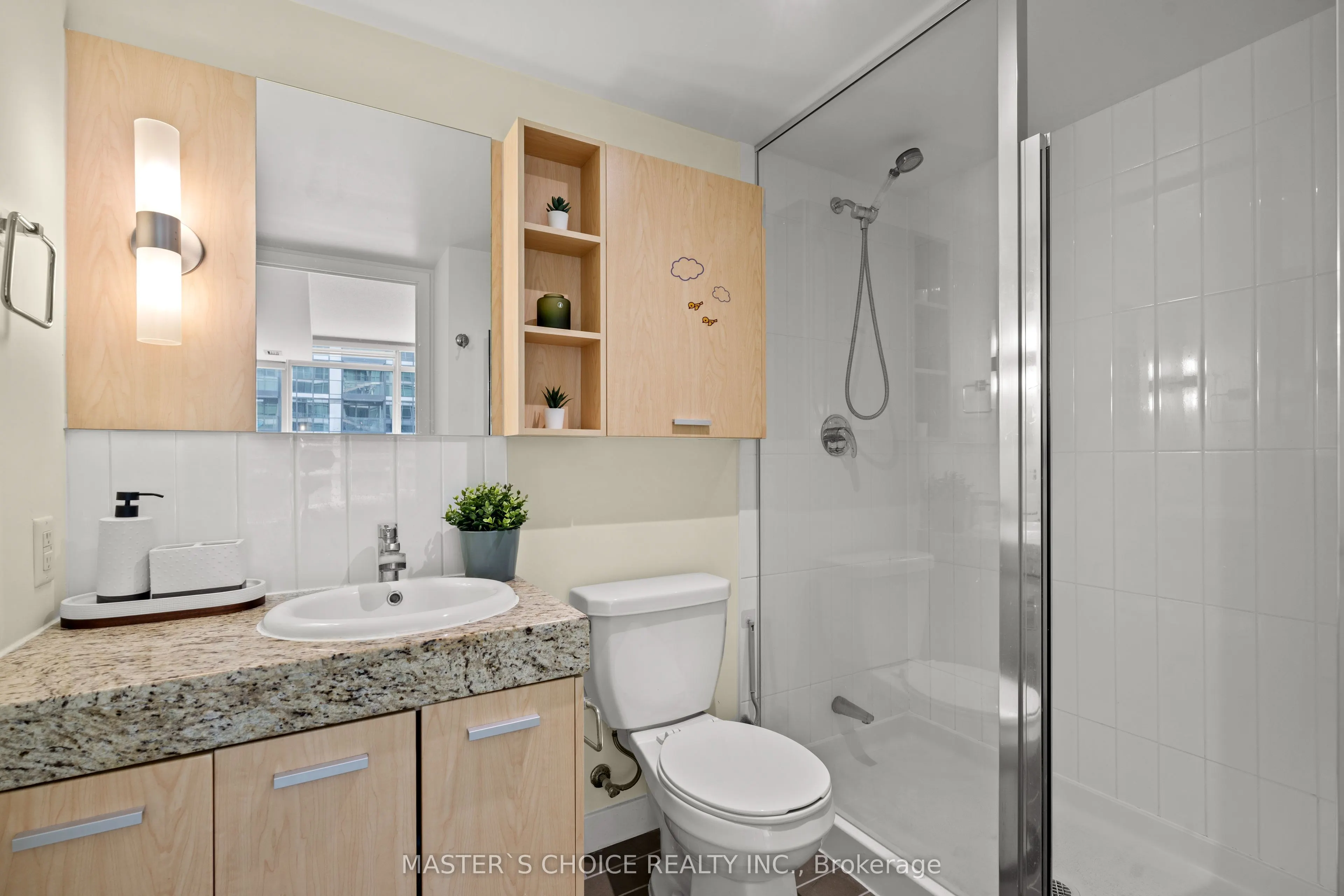 15 Singer Court, #912