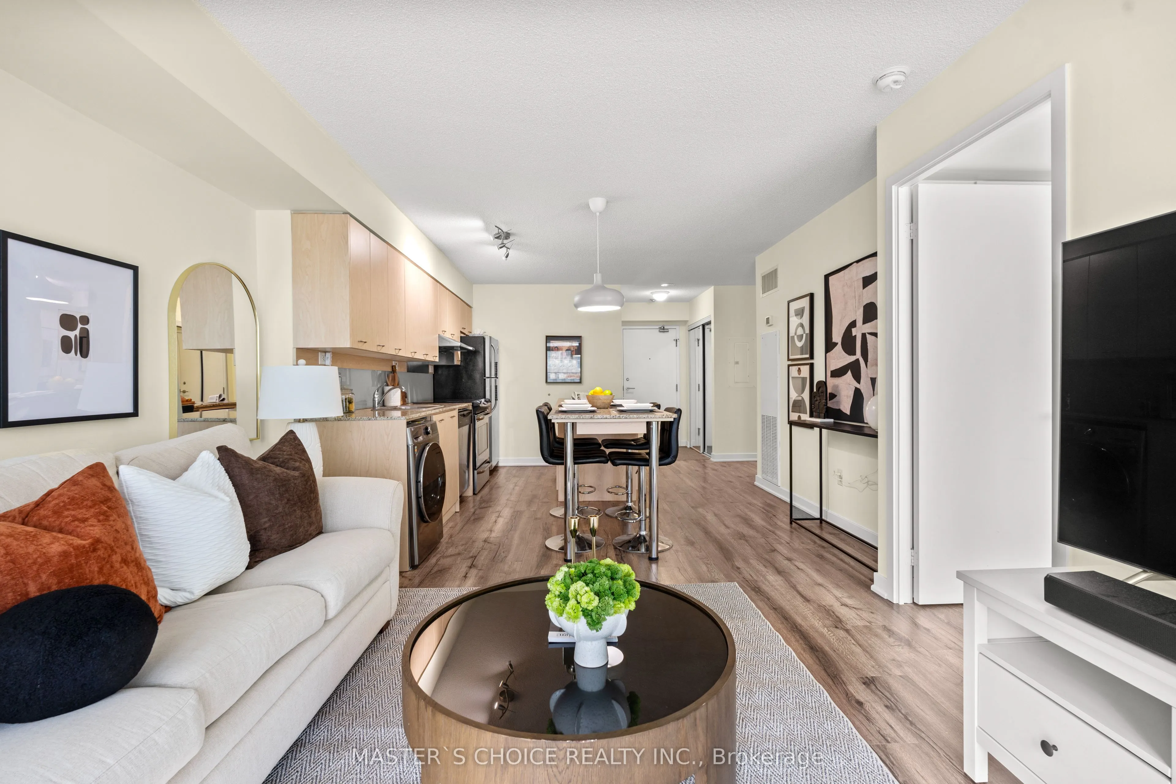 15 Singer Court, #912