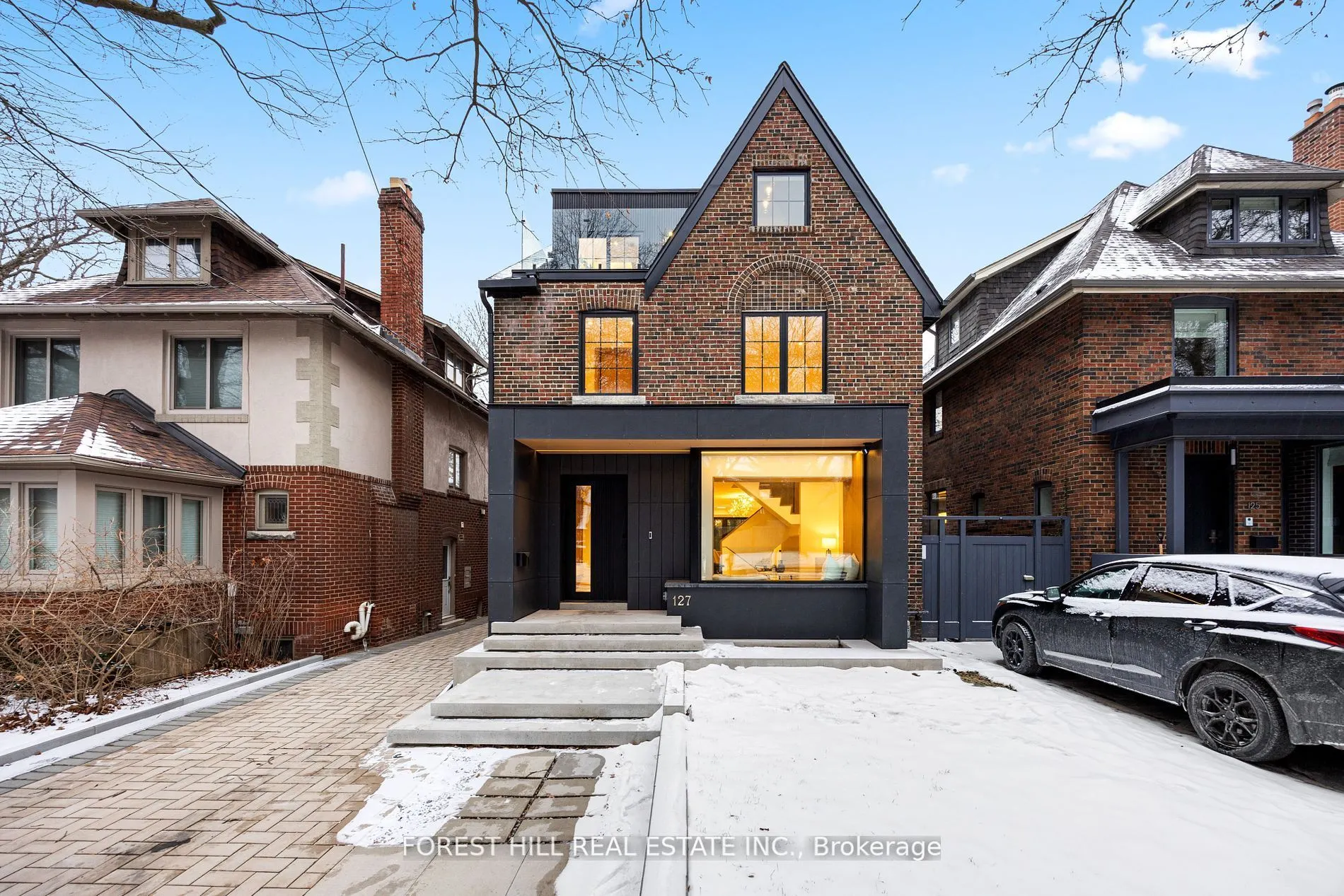 127 Welland Avenue