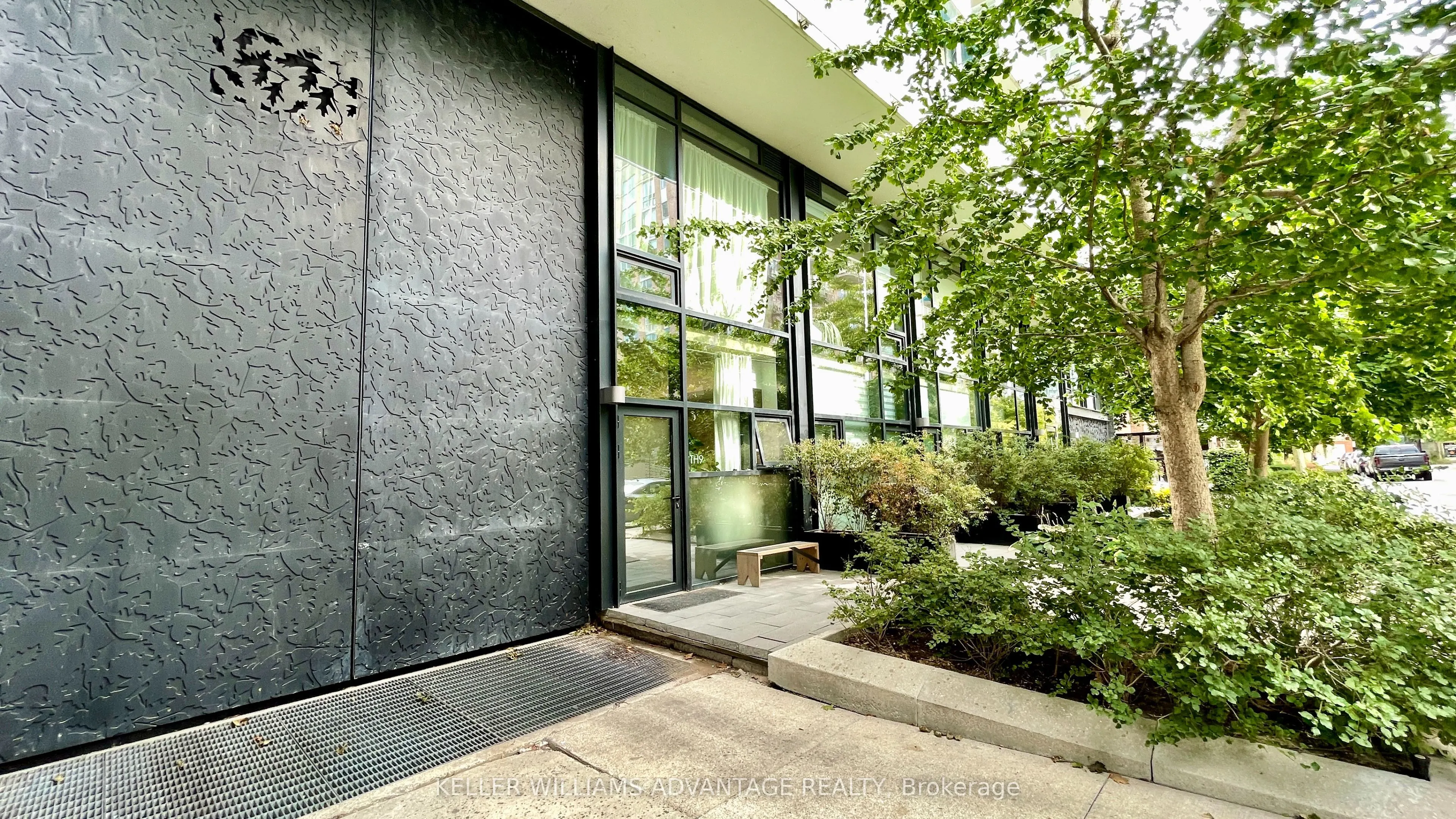 25 Stafford Street, #TH9