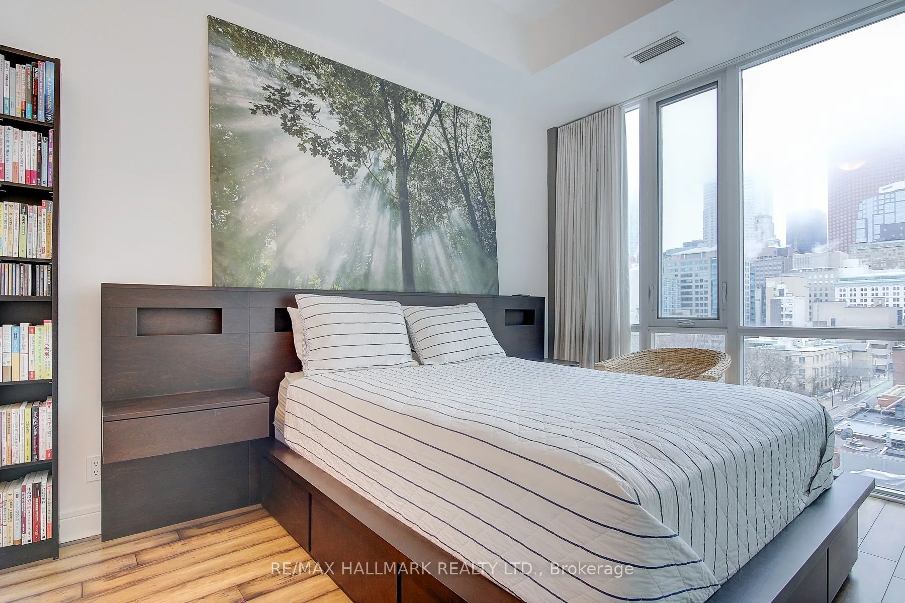 112 George Street, #727