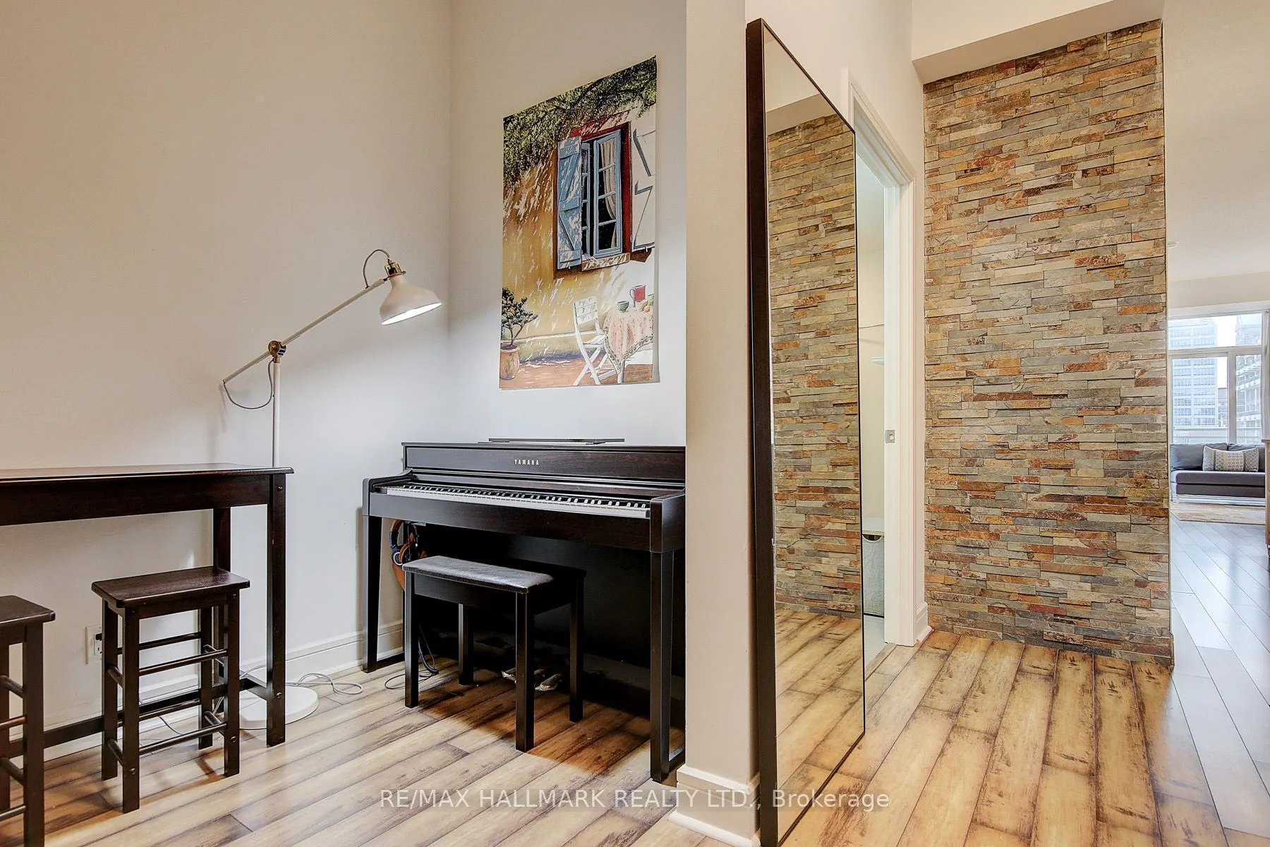 112 George Street, #727