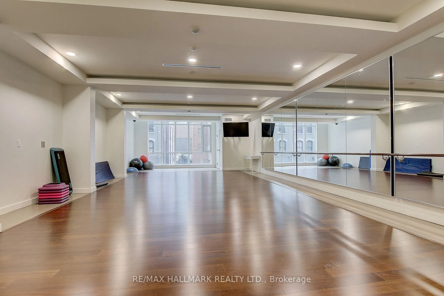 112 George Street, #727