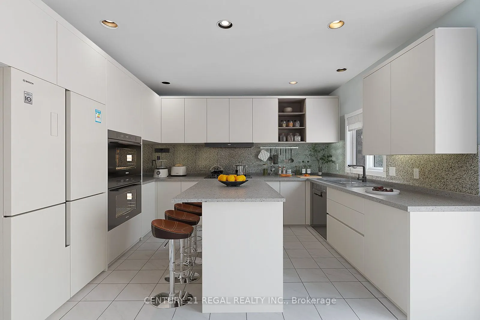 78 Gerald Street W