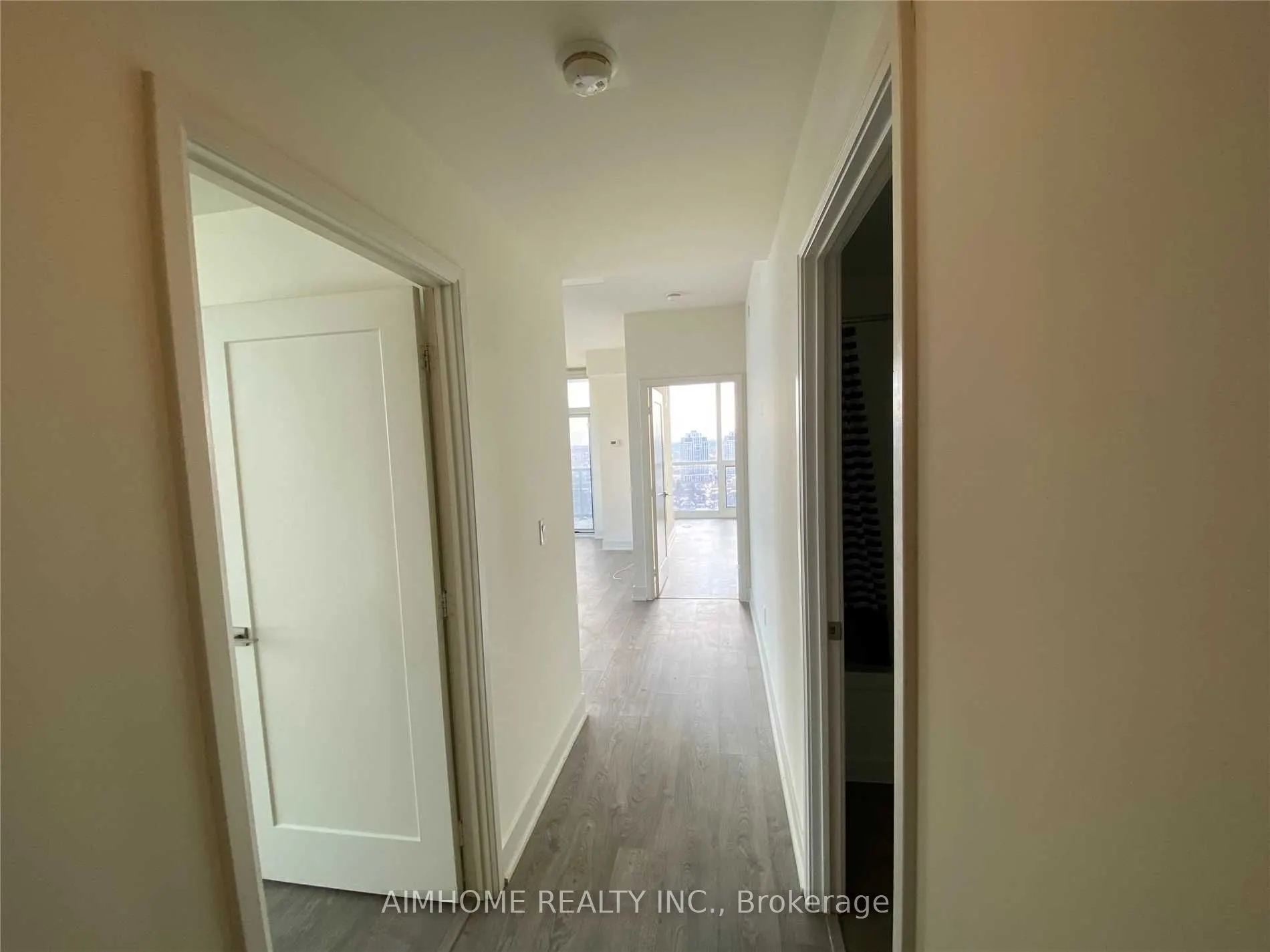88 Sheppard Avenue E, #2502