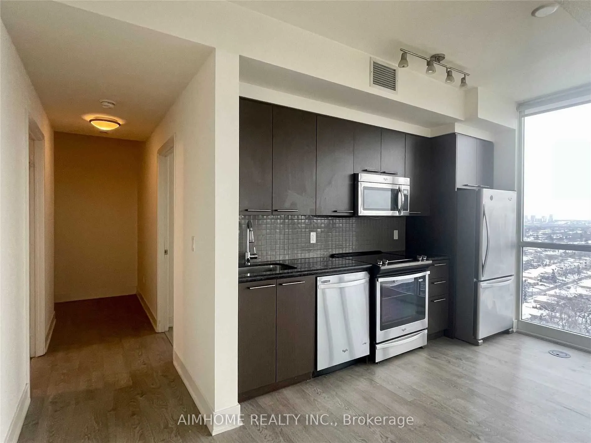 88 Sheppard Avenue E, #2502