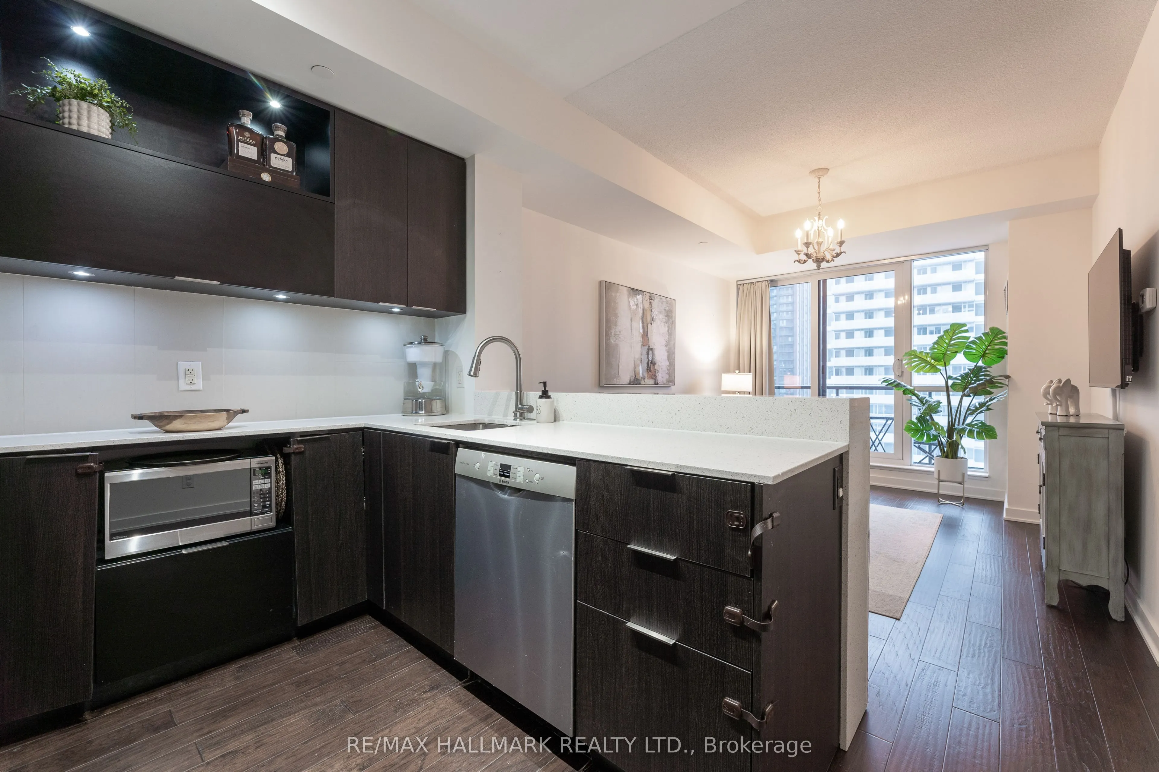 170 Sumach Street, #2101