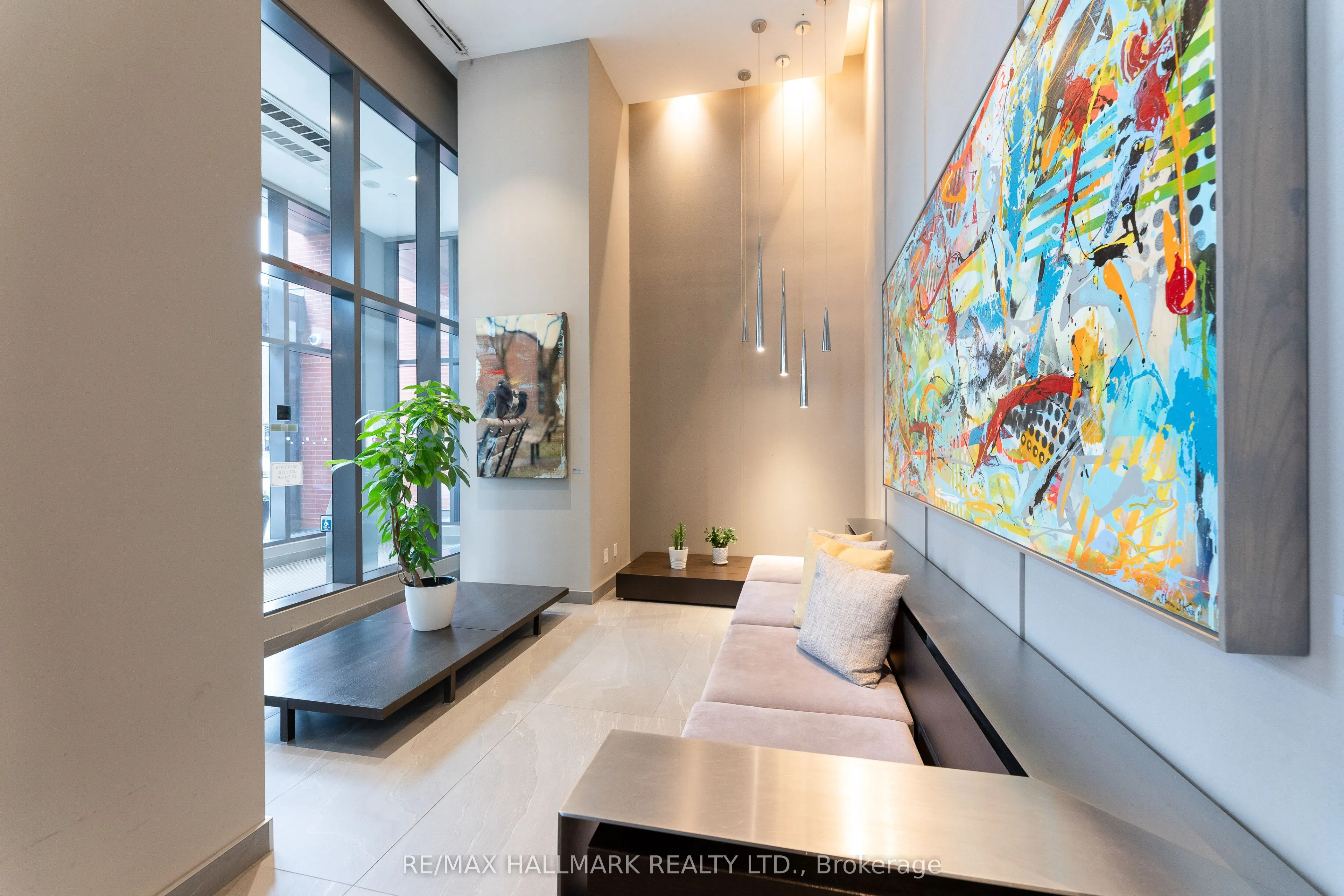 170 Sumach Street, #2101