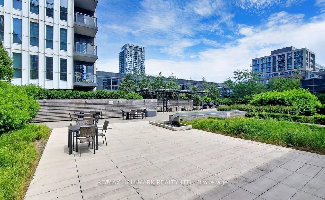 170 Sumach Street, #2101