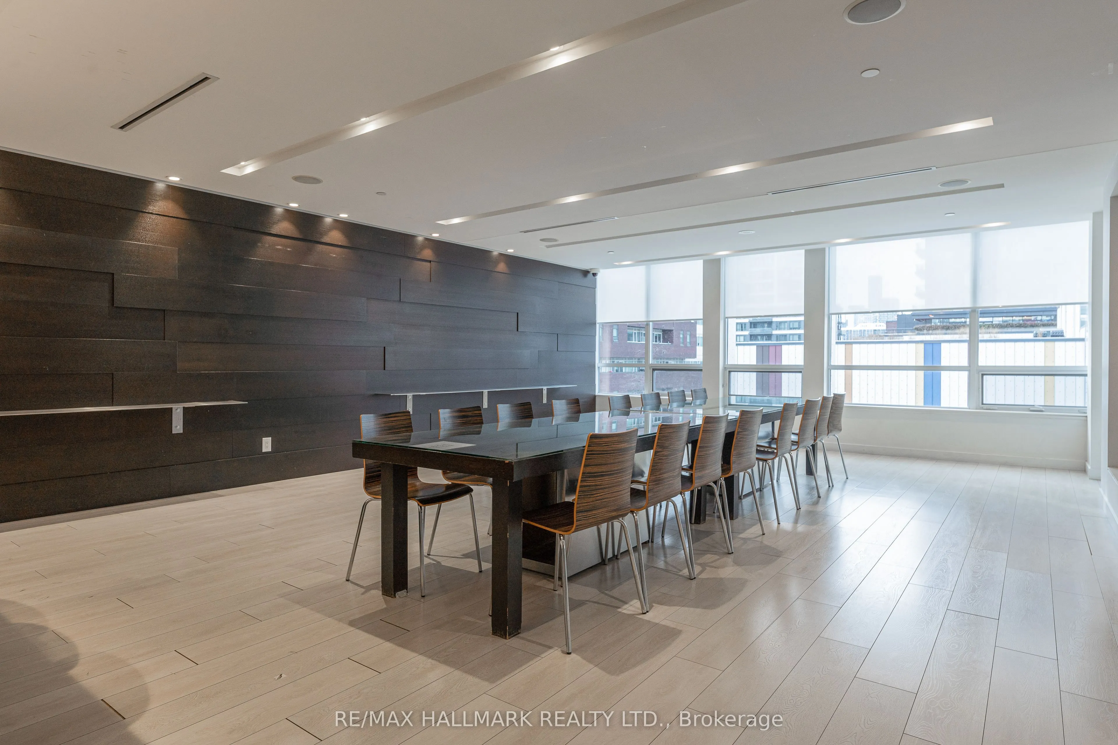 170 Sumach Street, #2101