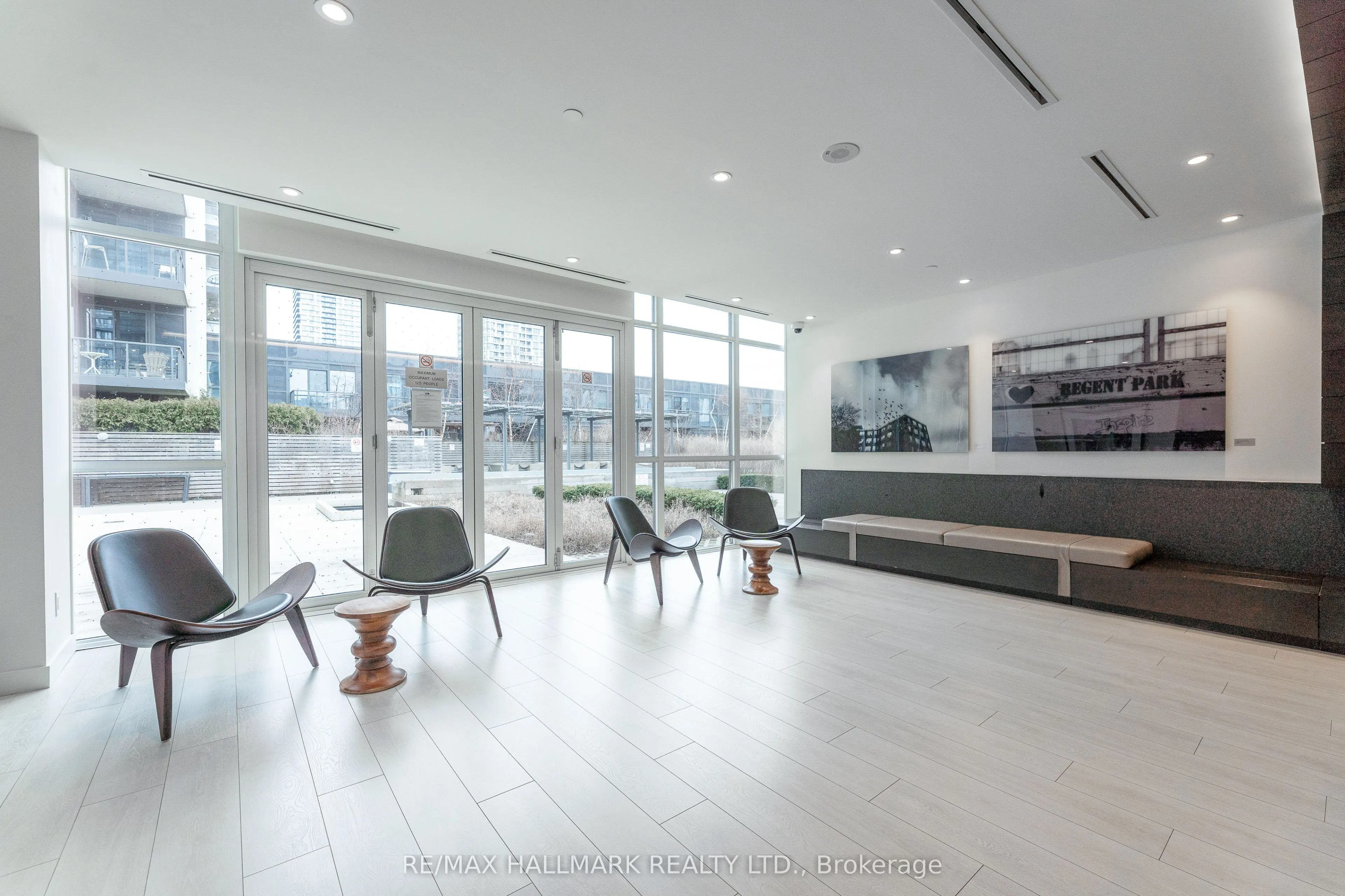 170 Sumach Street, #2101