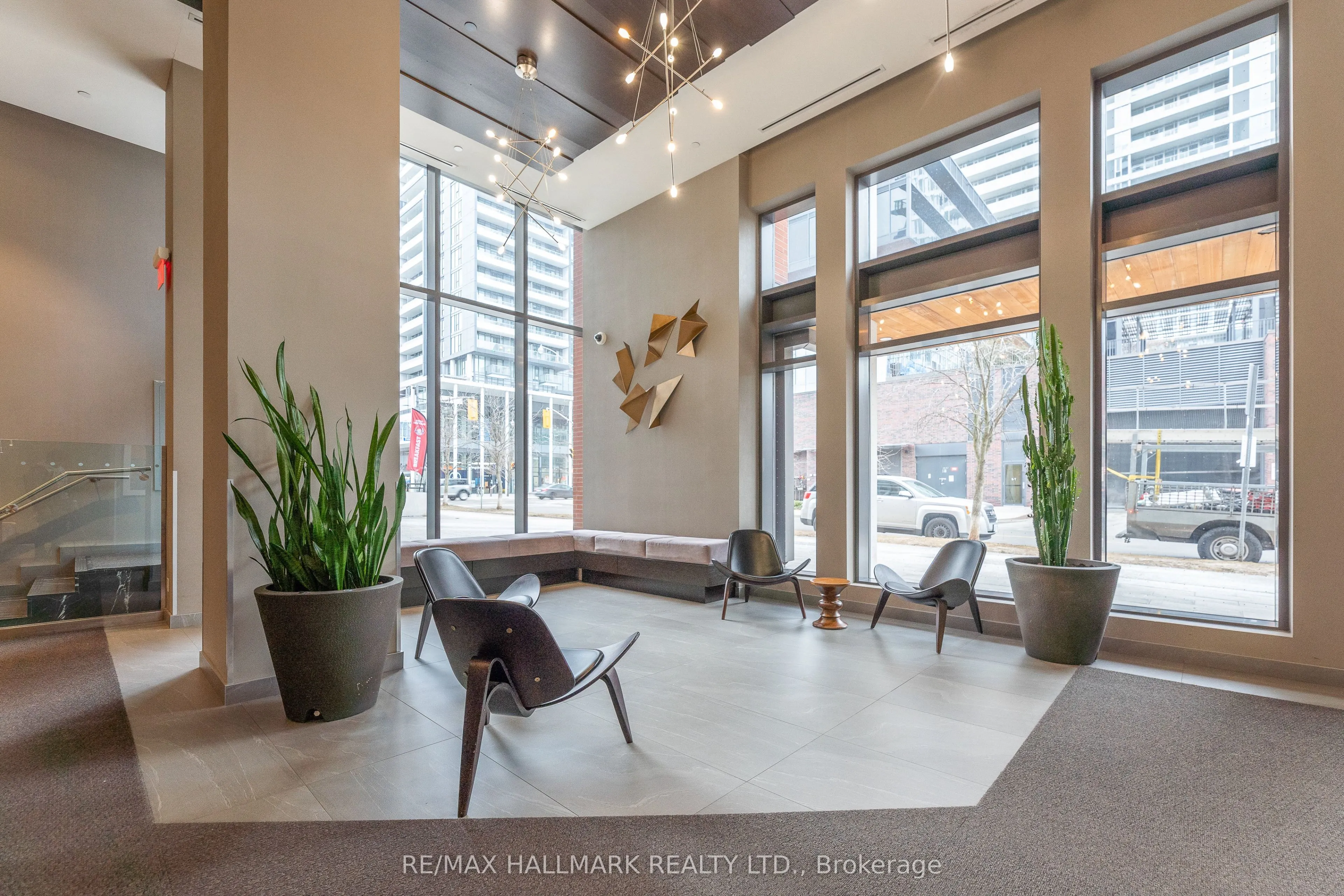 170 Sumach Street, #2101