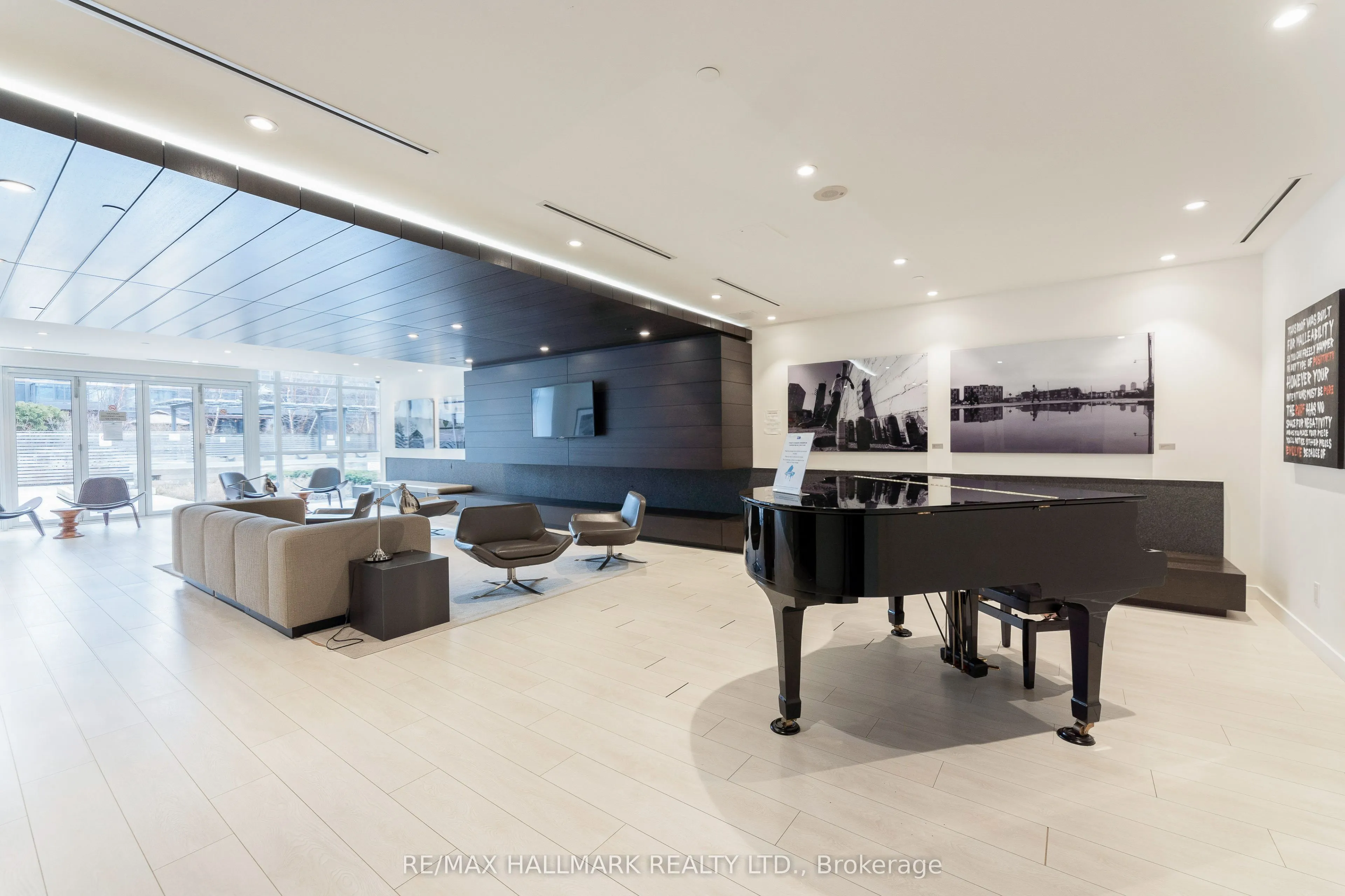 170 Sumach Street, #2101