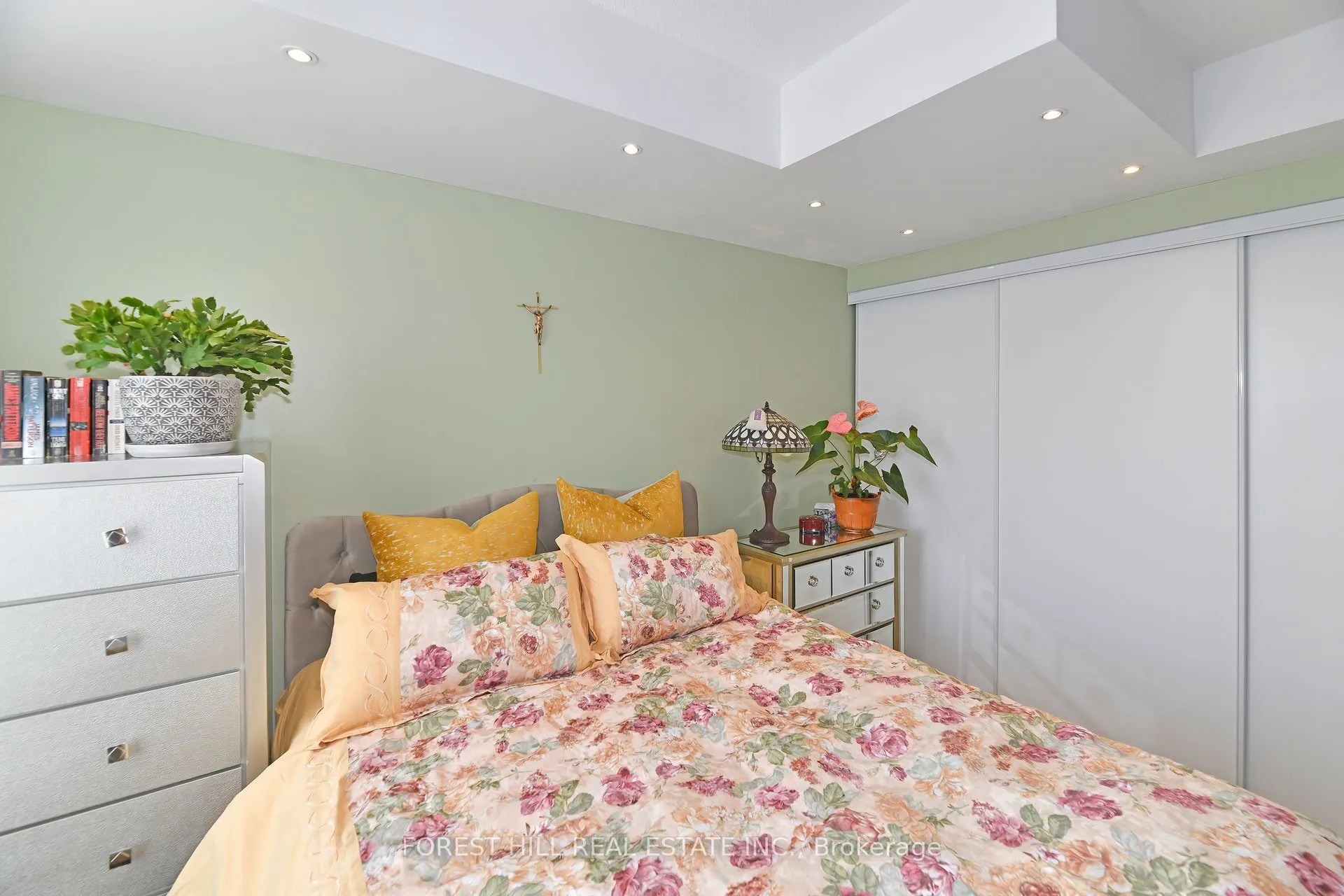 801 Sheppard Avenue W, #505